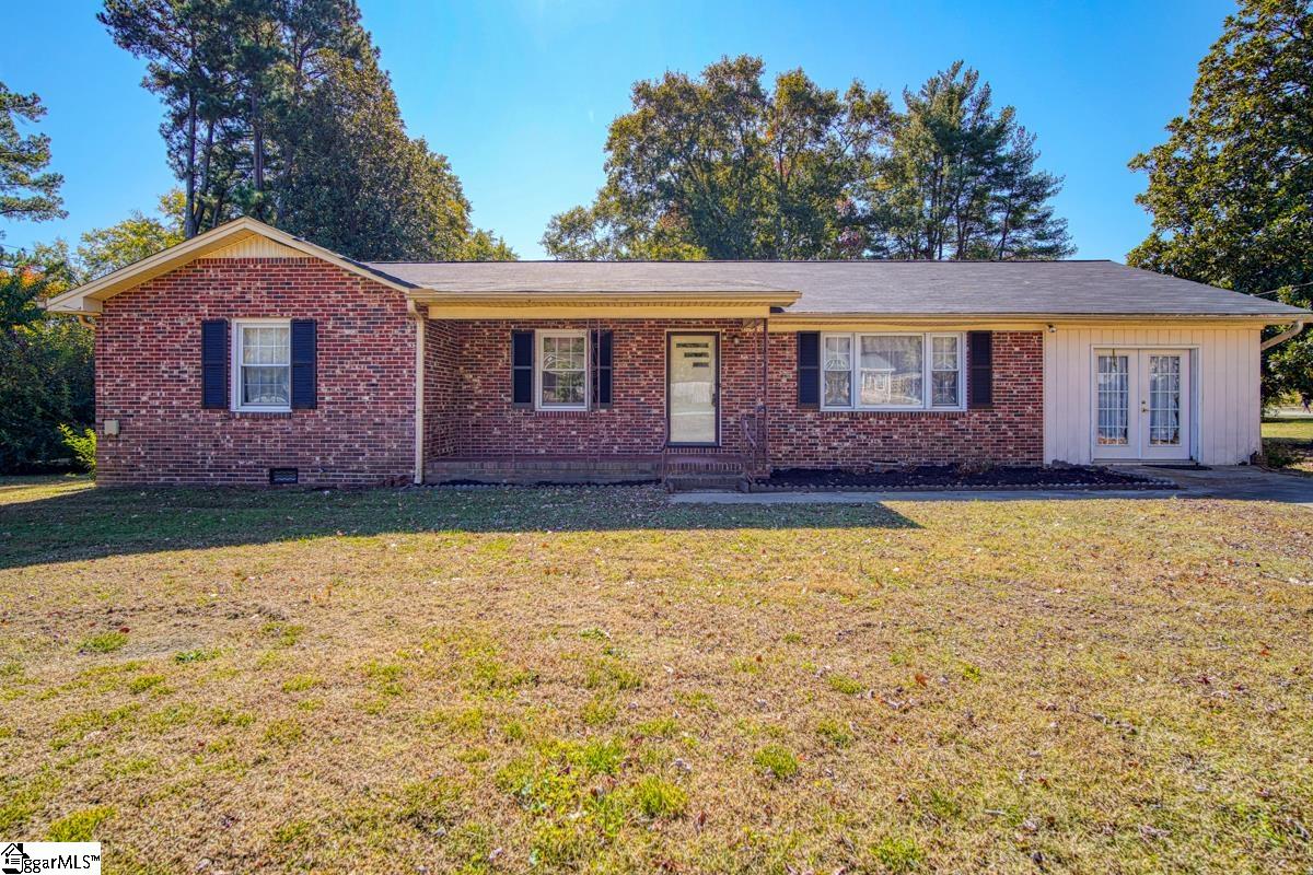 2602 E Lee Road, Taylors, SC 29687