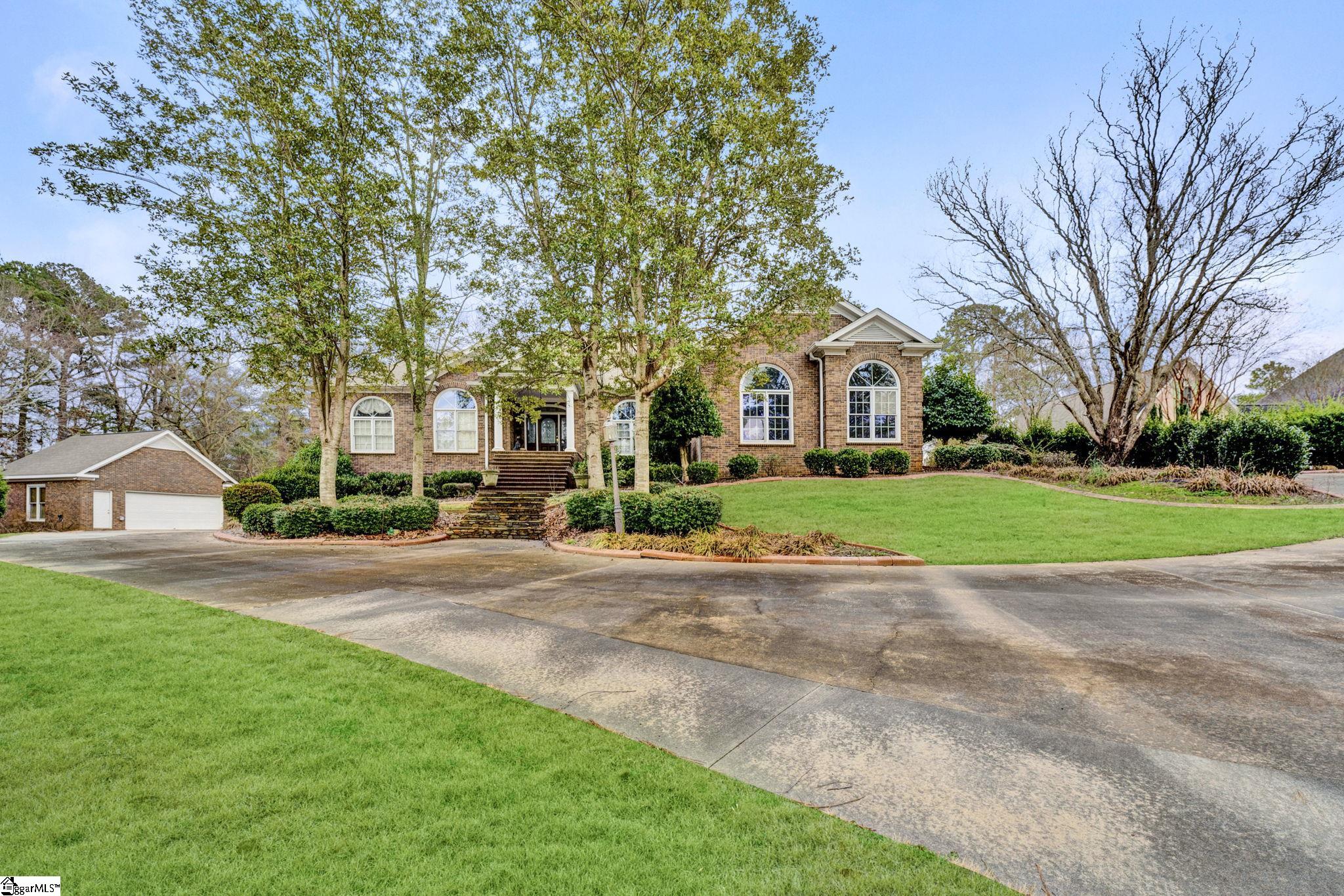 302 Country Club Drive Laurens, SC 29360