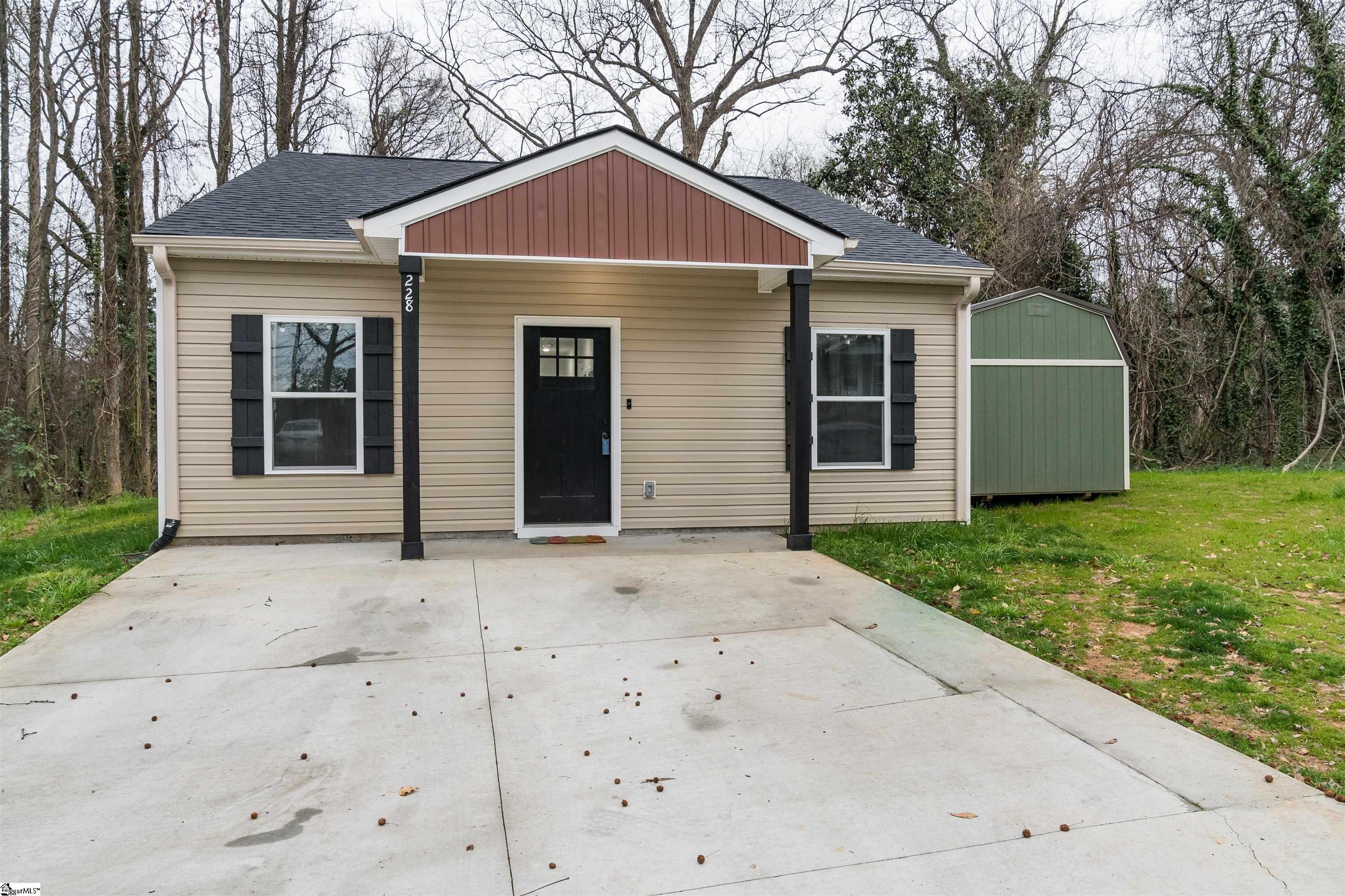228 Weeping Oak Drive, Spartanburg SC 29303