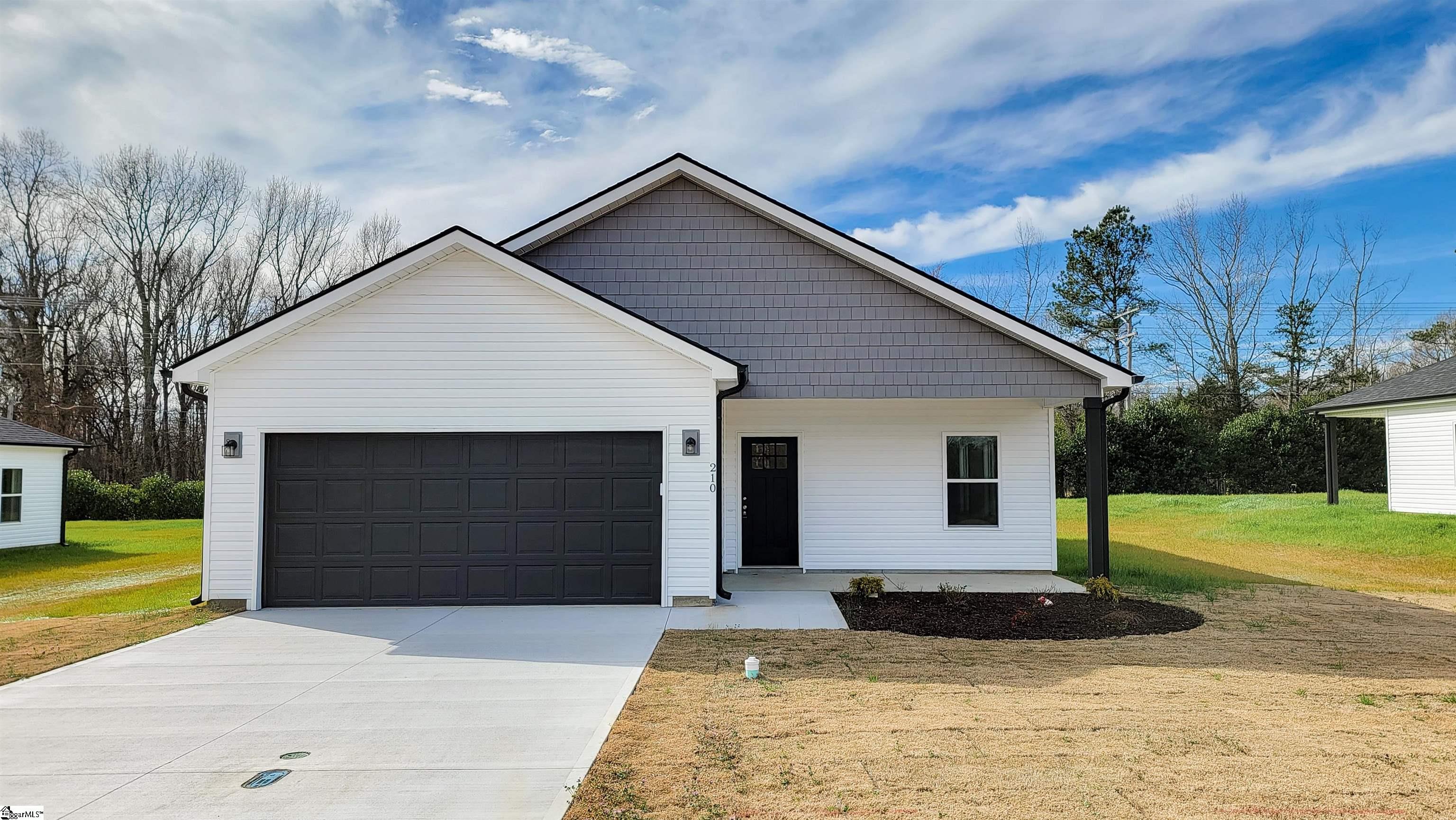 210 Essex Drive, Clinton SC 29325
