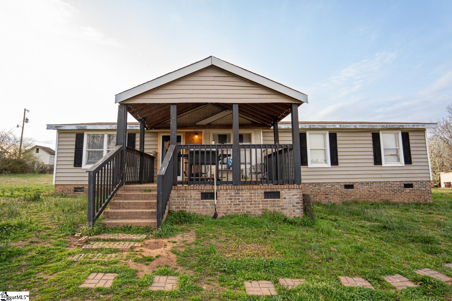 1179 Lake Road, Clinton SC 29325
