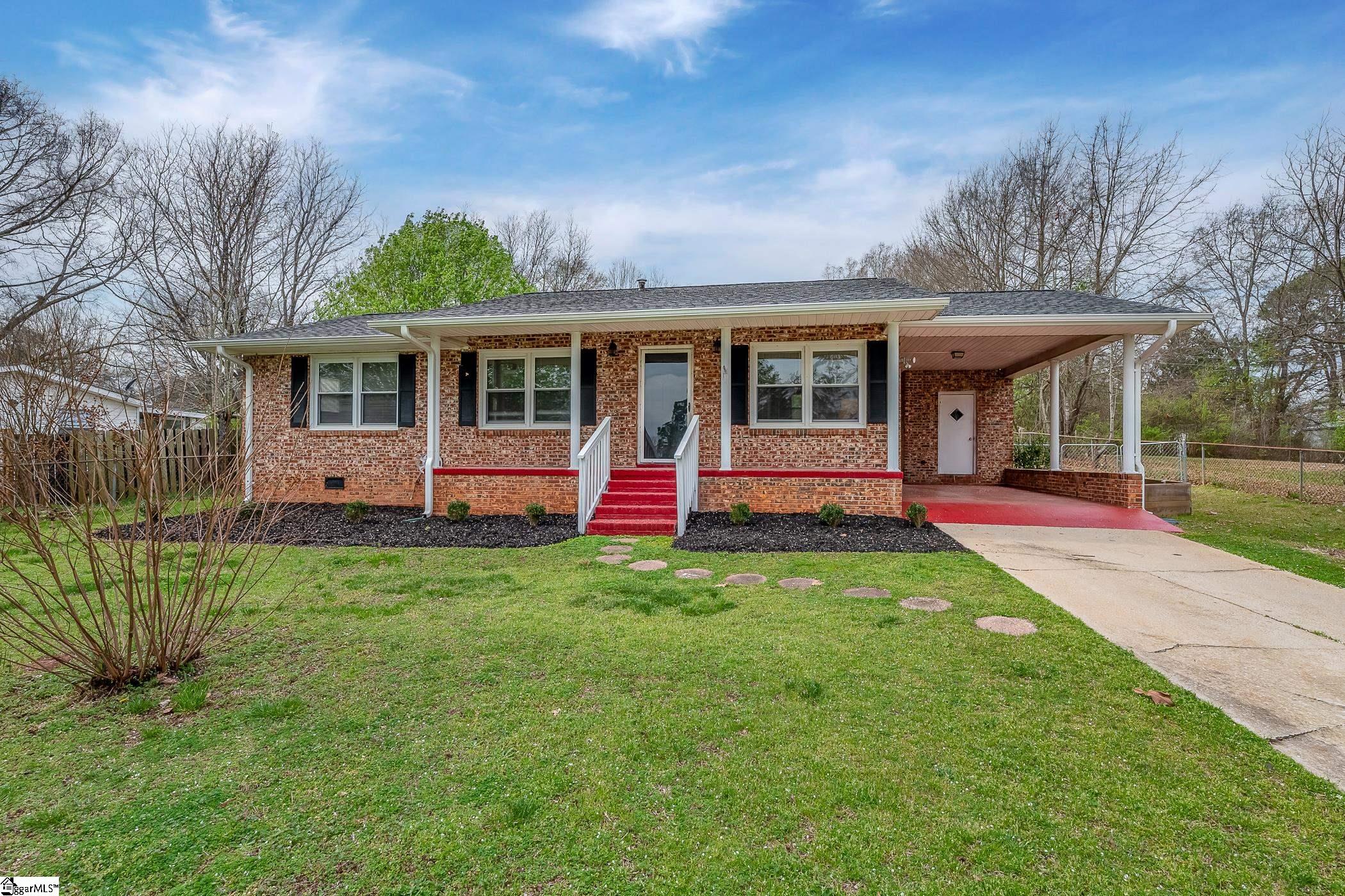 813 Hellams Street, Fountain Inn SC 29644