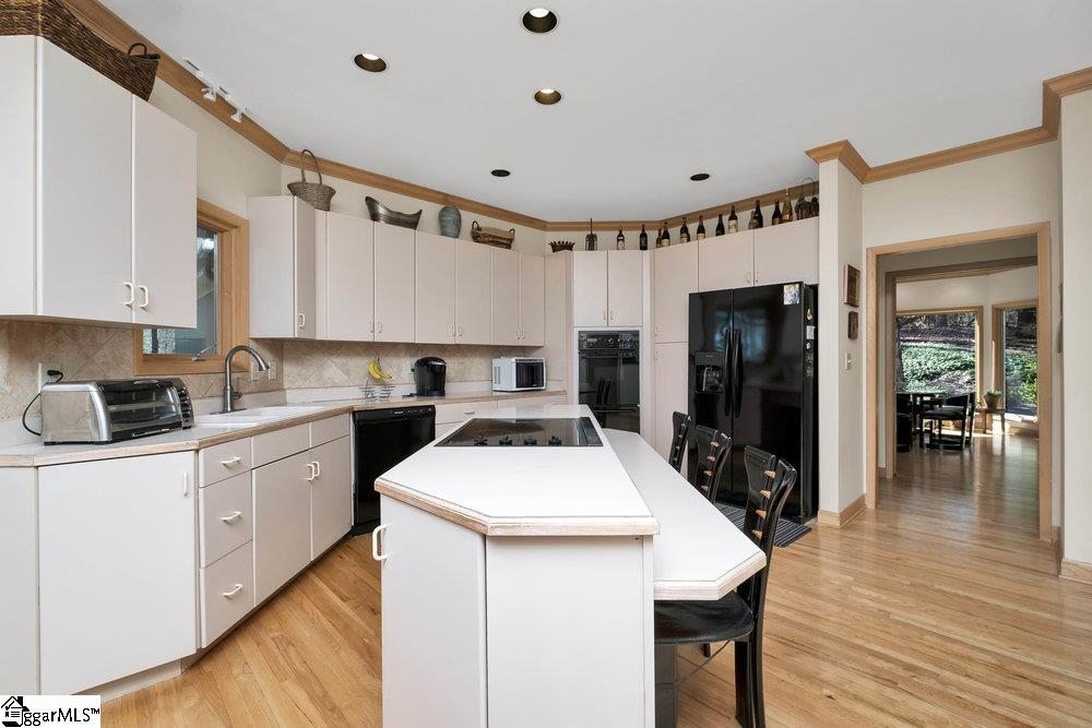213 Meece Bridge Road Taylors, SC 29687