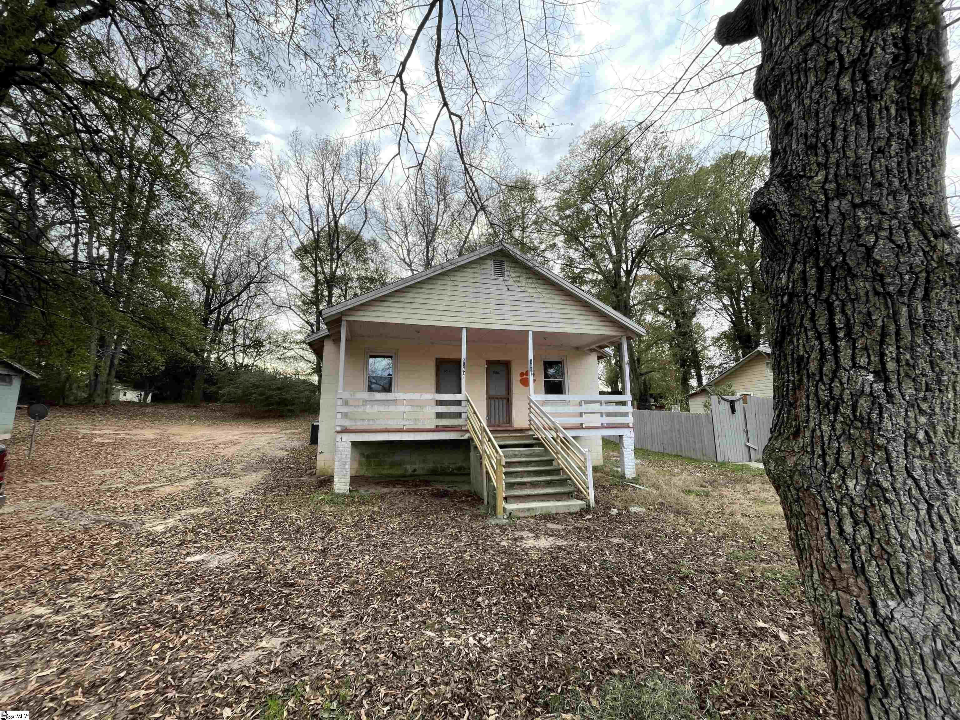 556 Betsy Lane, Woodruff SC 29388