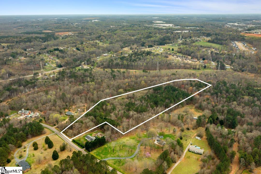 900 Shiloh Church Road, Wellford, SC 29385