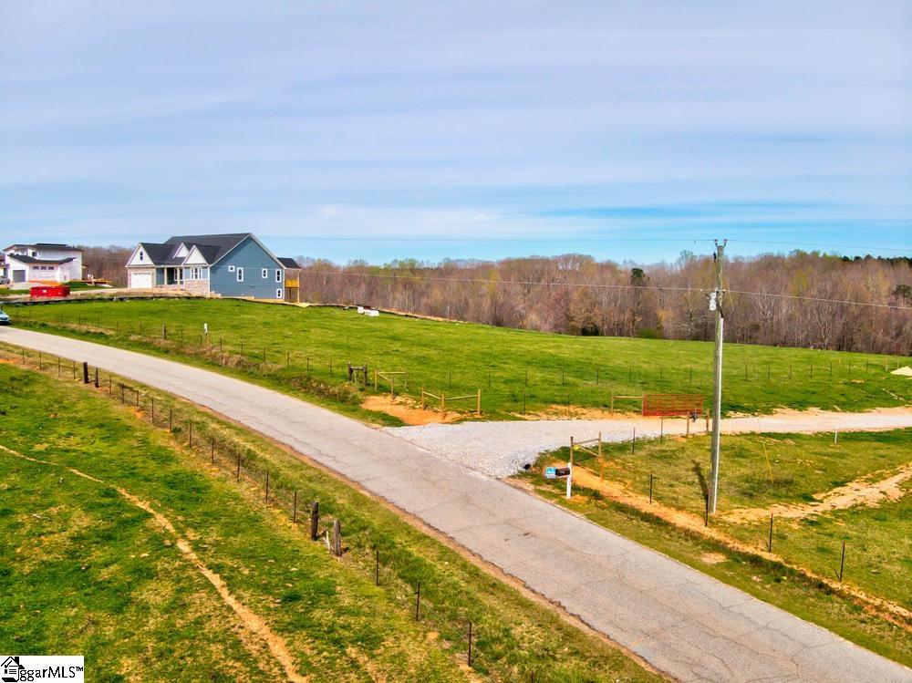 408 Grogan Road, Woodruff SC 29388