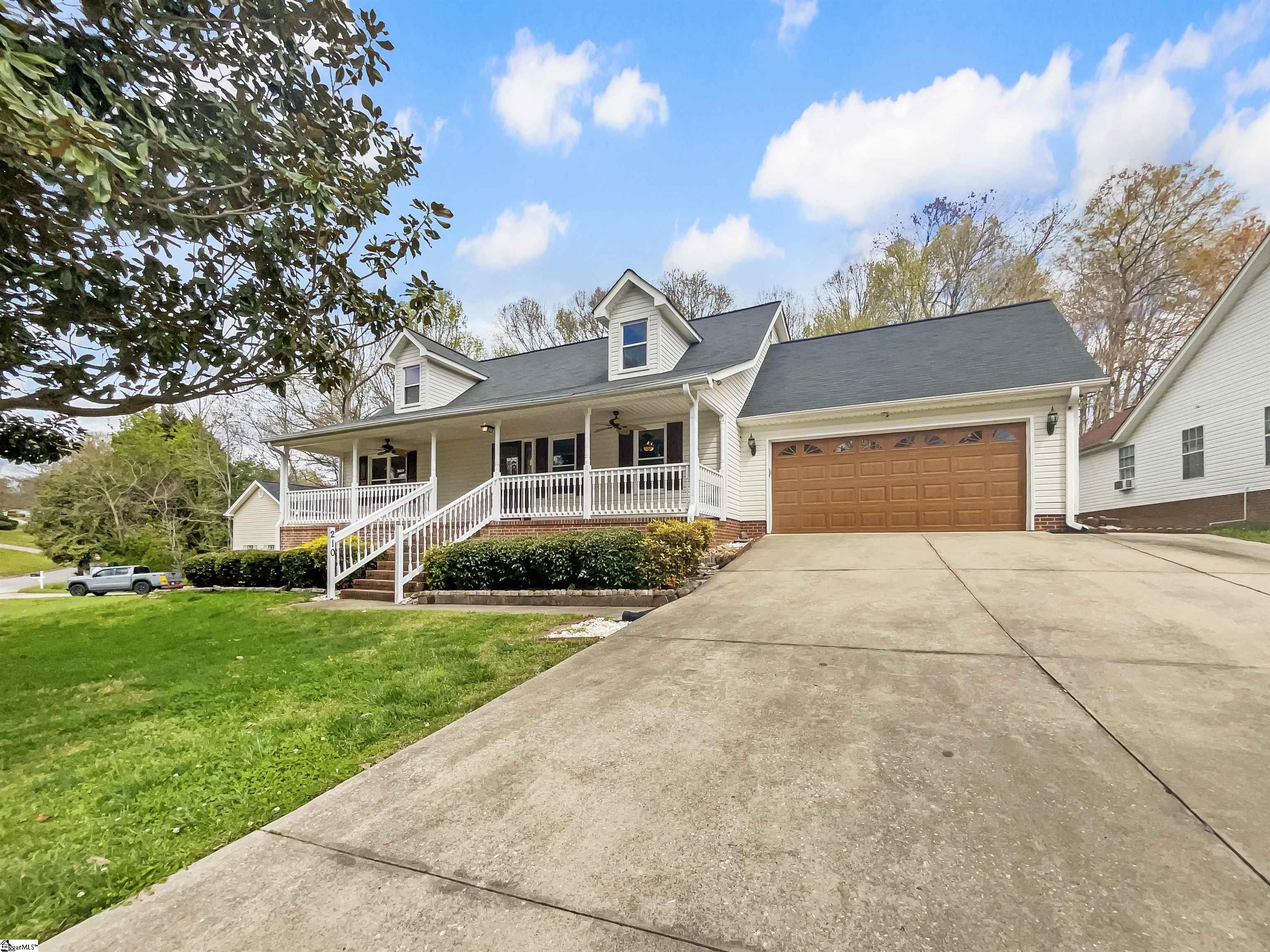 210 Two Gait Lane, Simpsonville, SC 29680