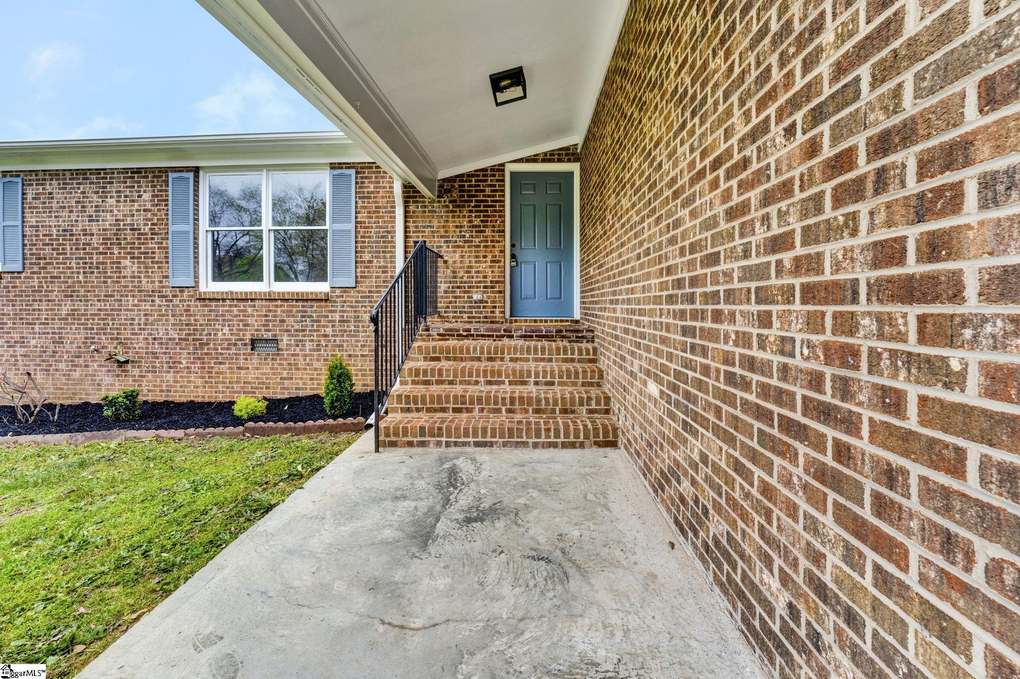 129 Keloy Street, Spartanburg SC 29301