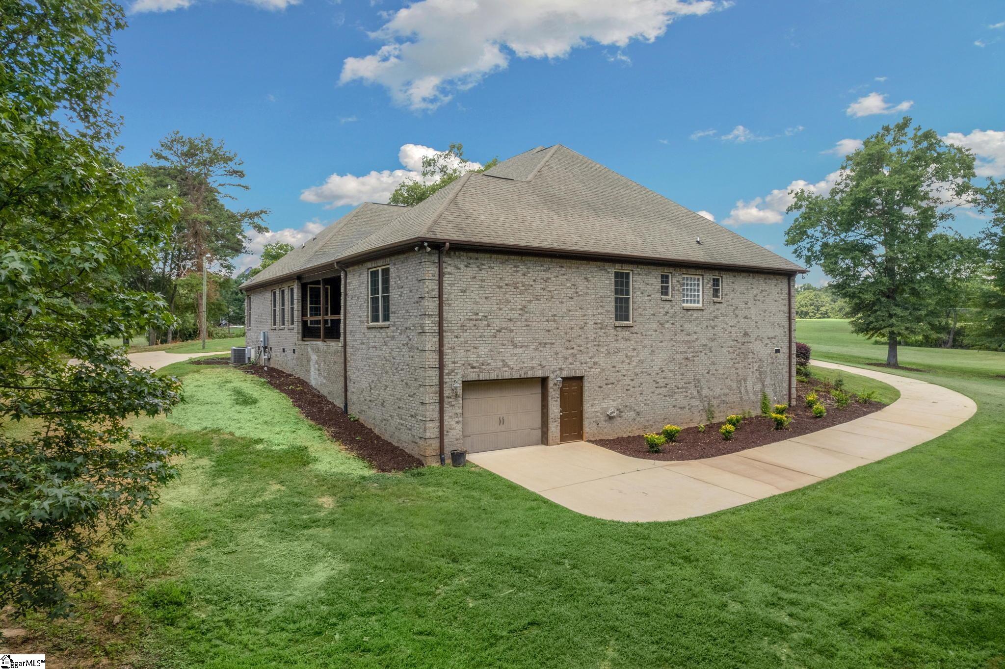 647 Highway 17 Piedmont, SC 29673