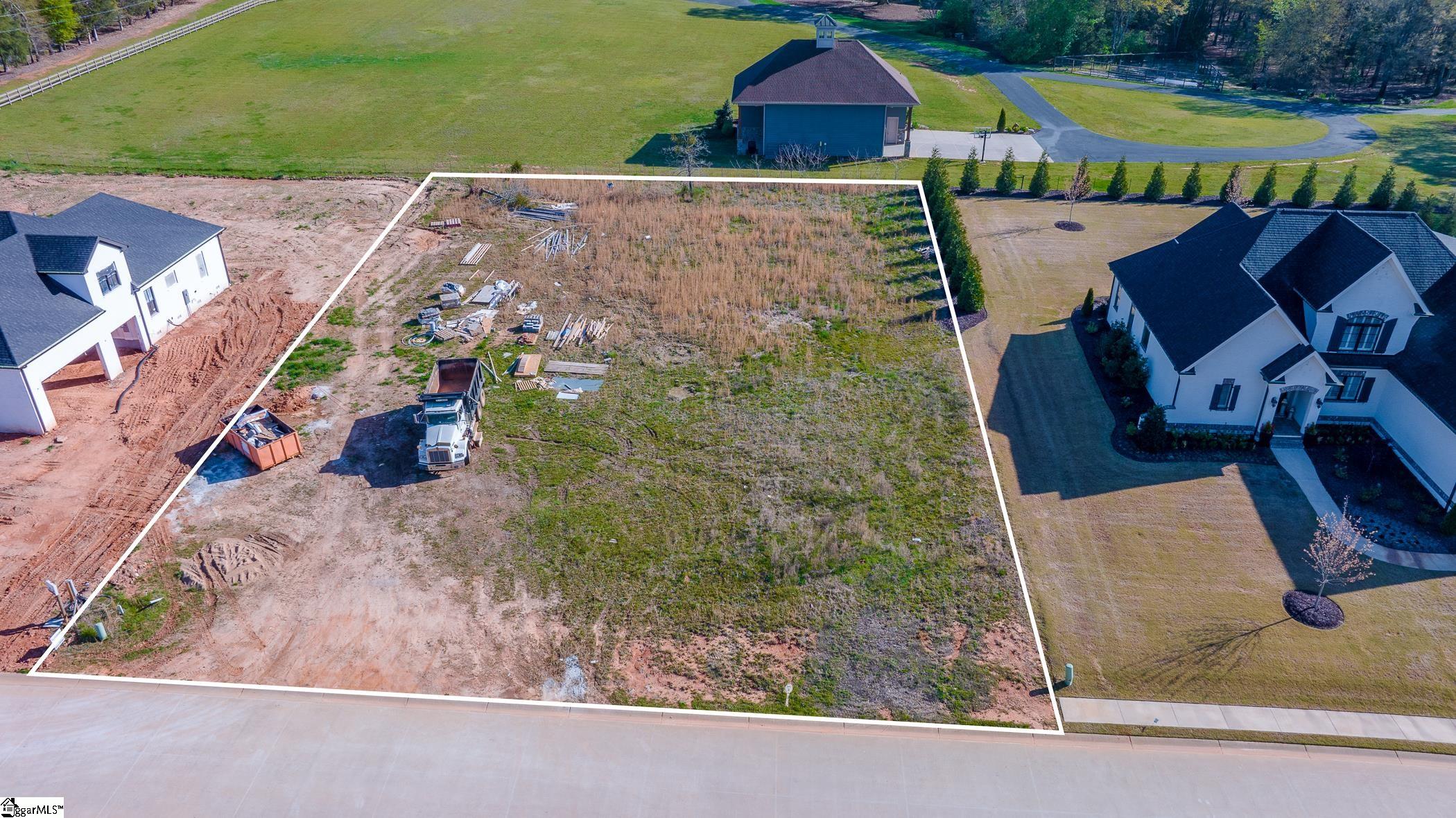 5 Vintage Oaks Way Simpsonville, SC 29681