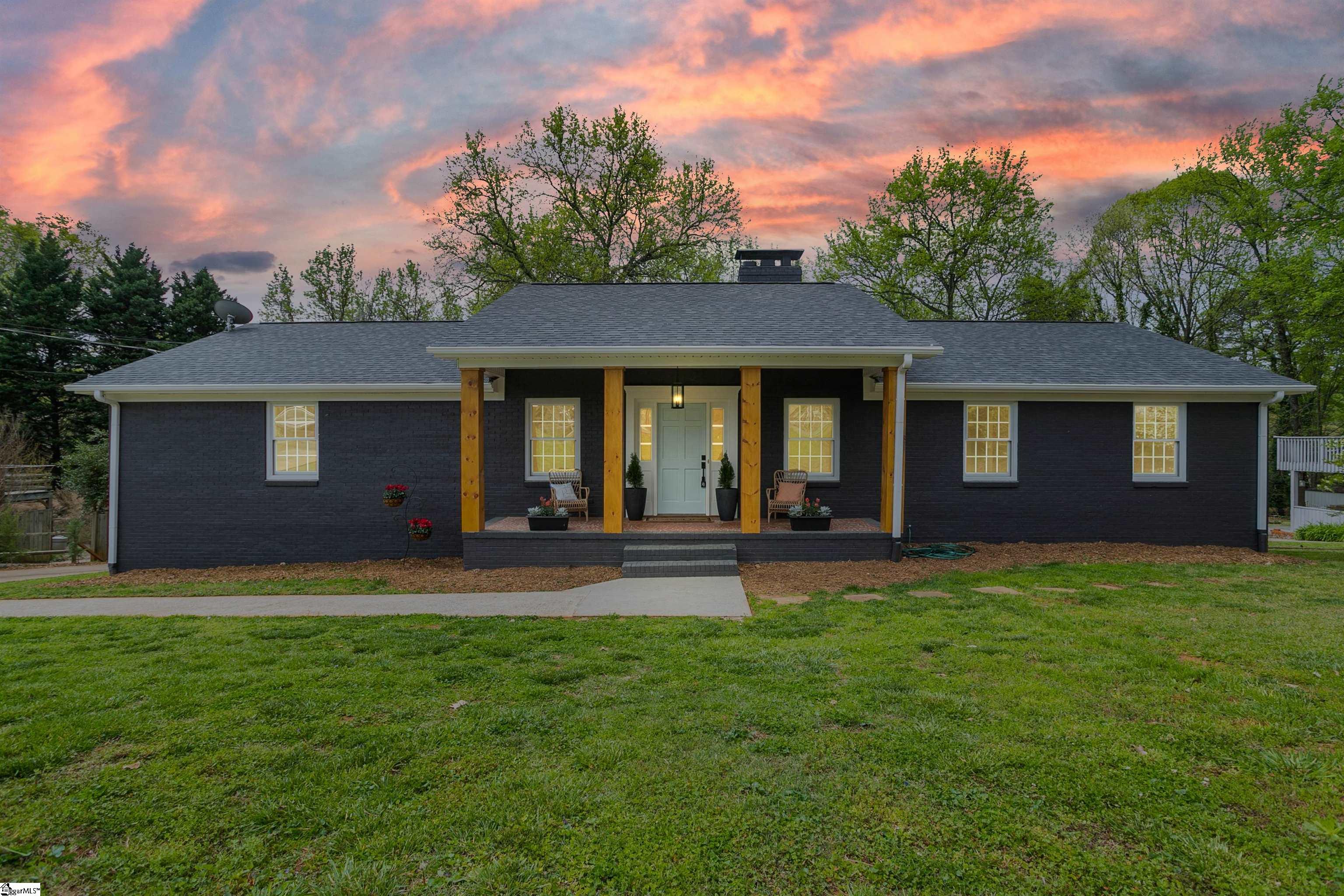 210 Hermitage Road, Greenville SC 29615