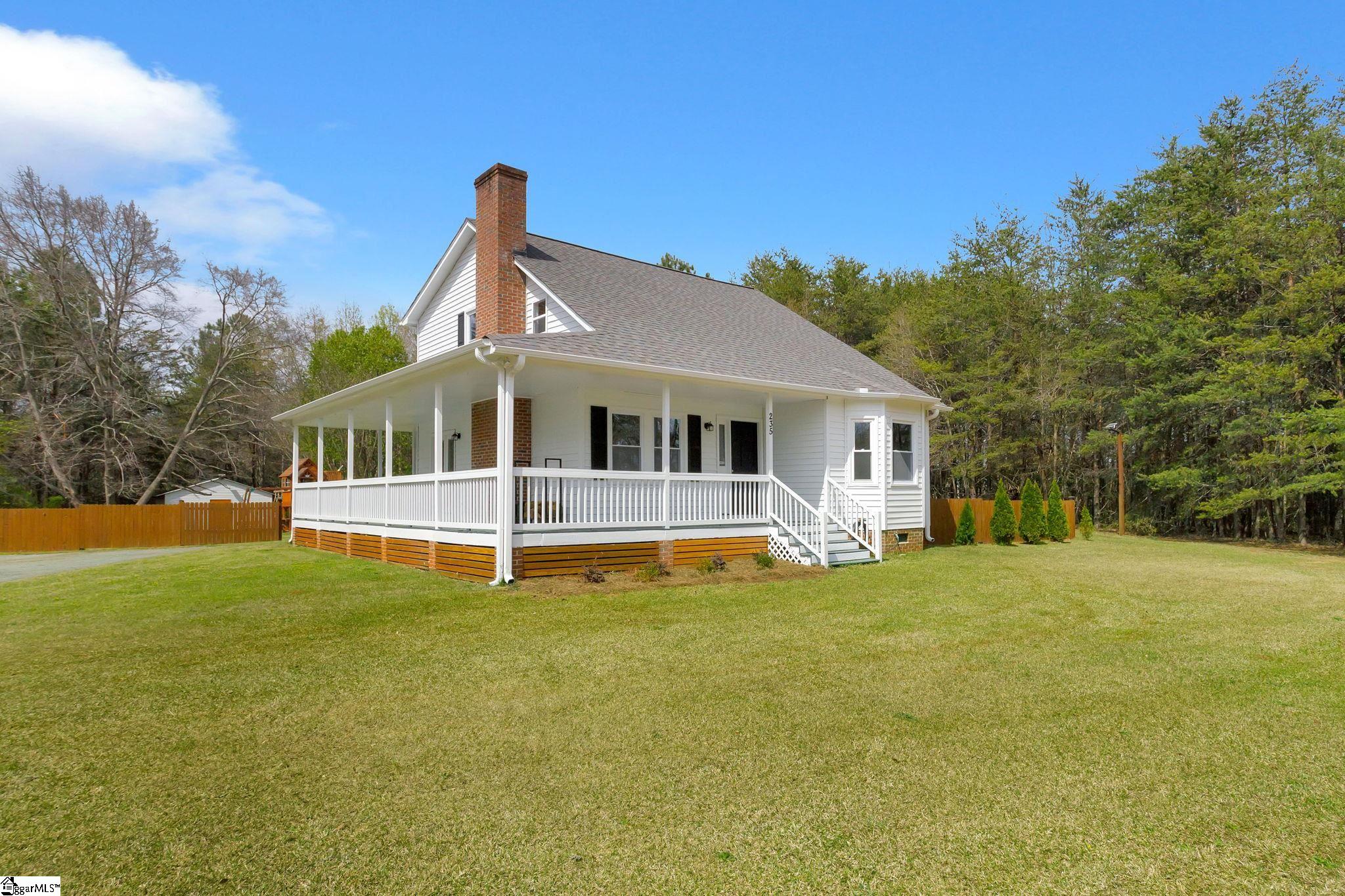 235 Thompson Road, Taylors SC 29687