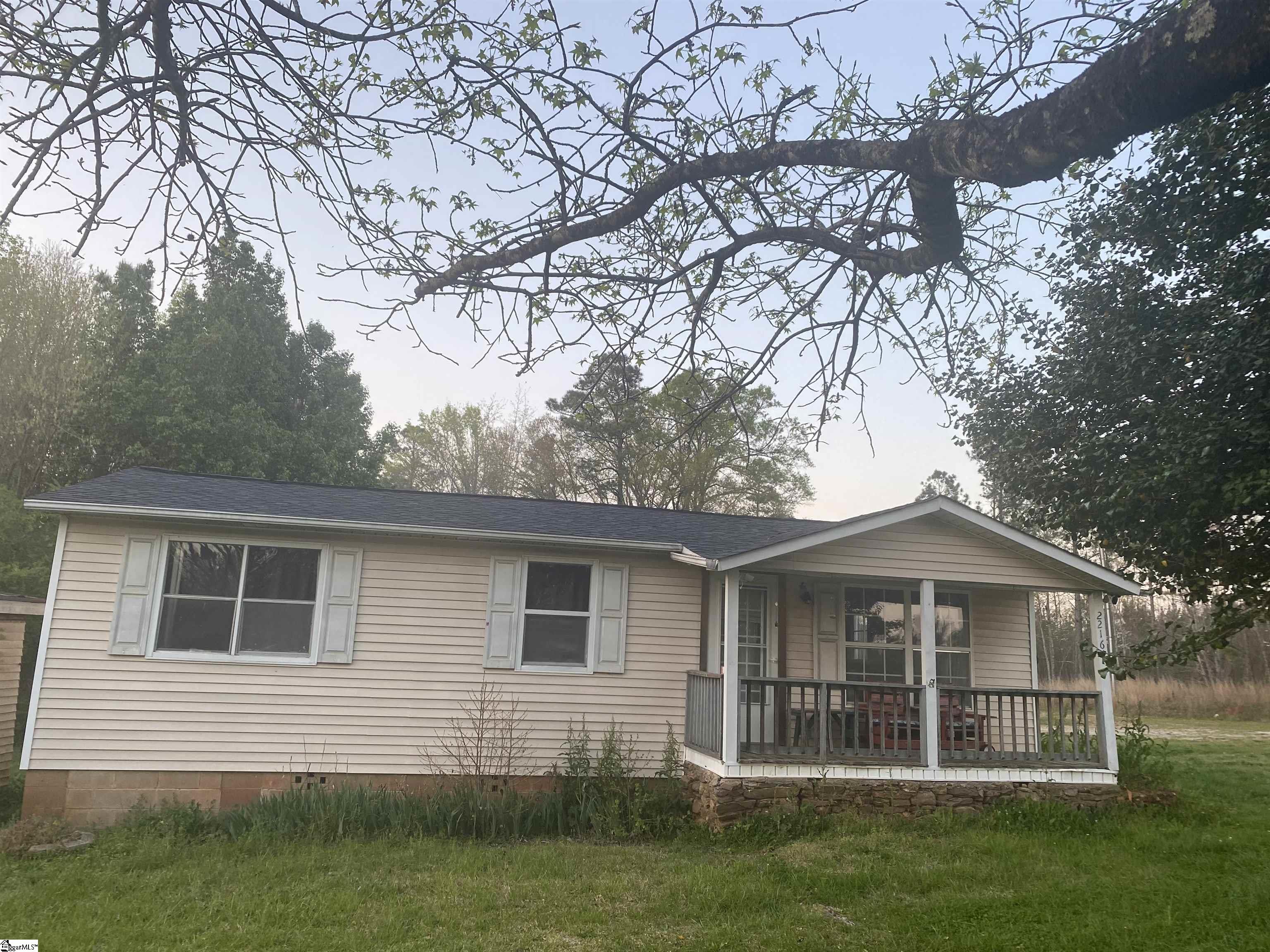 2216 Ekom Beach Road, Laurens SC 29360