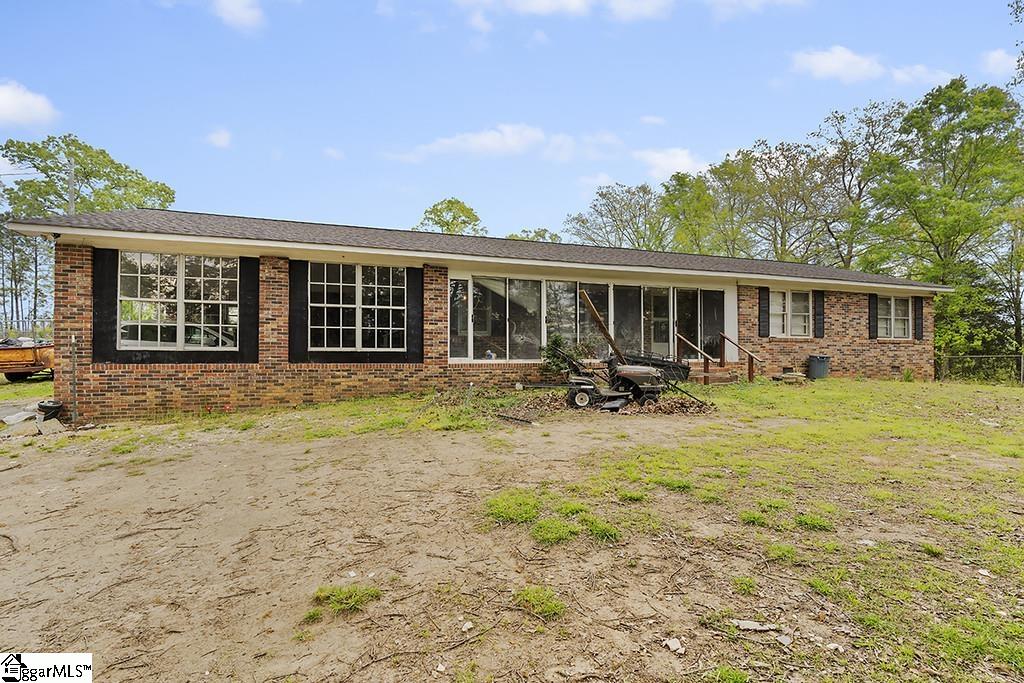 1225 Dogwood Lane, Clinton SC 29325