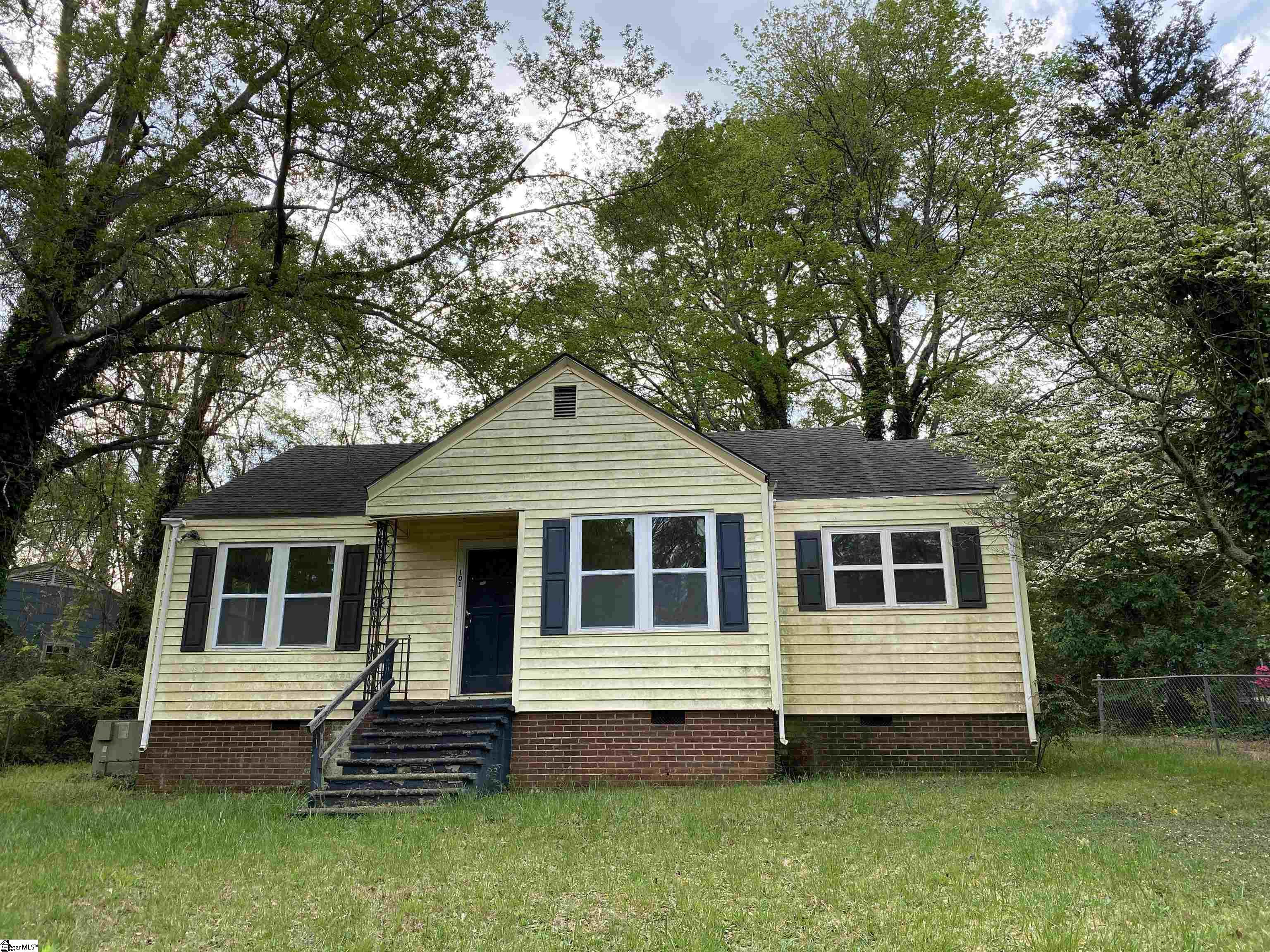 101 Rosemary Road, Spartanburg SC 29301
