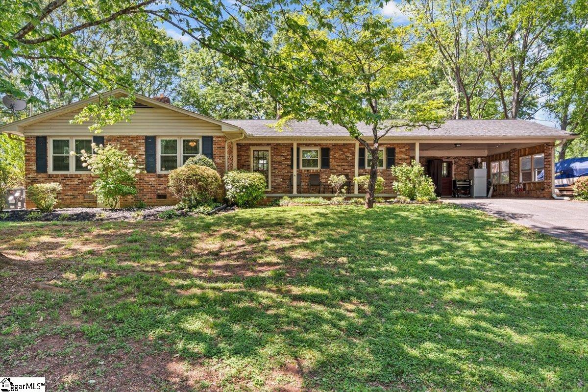 416 Andrew Pickens Drive, Seneca SC 29678