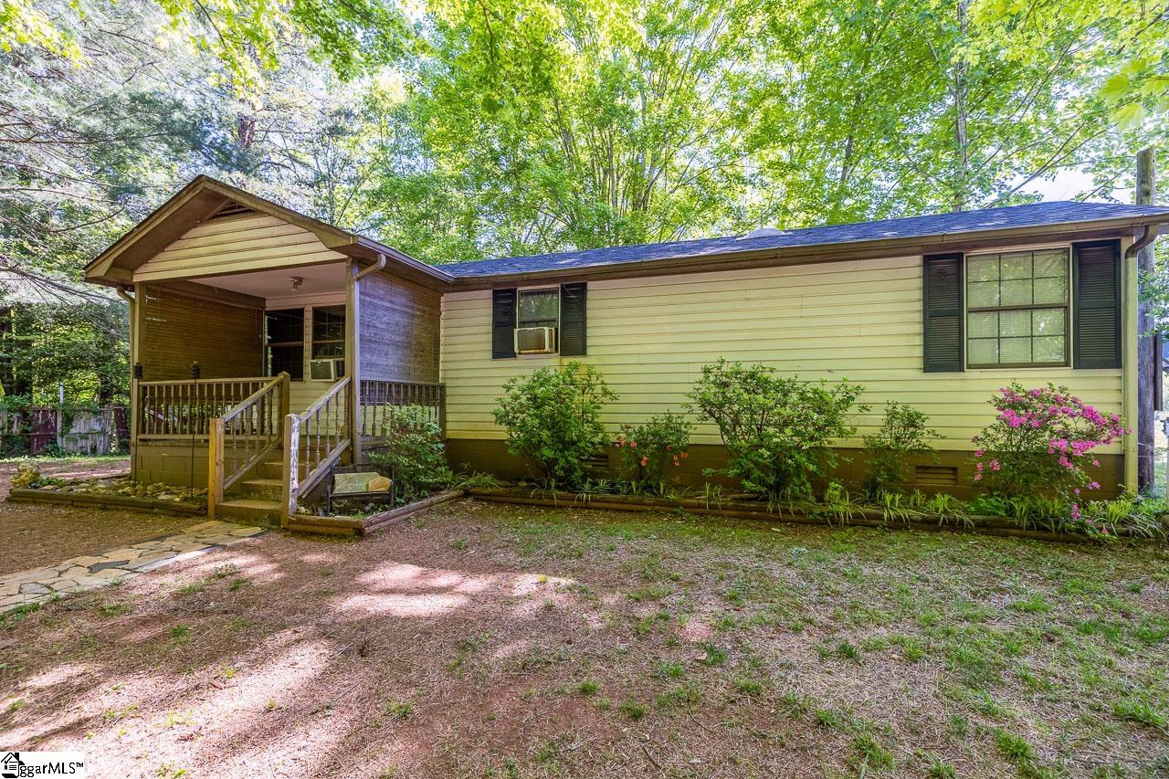 32 Hickey Road, Marietta SC 29661