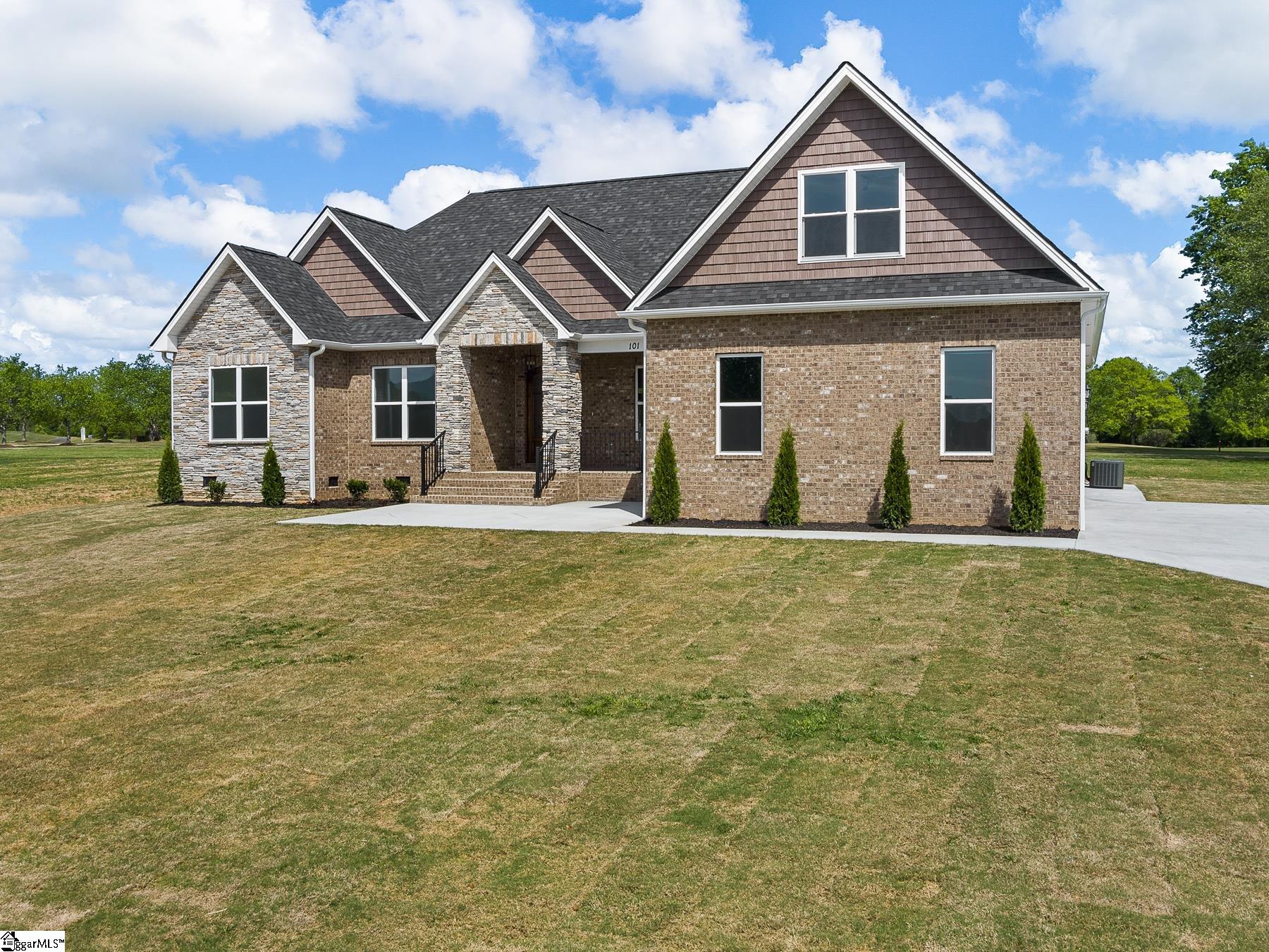 101 Gleneagles Road Campobello, SC 29322