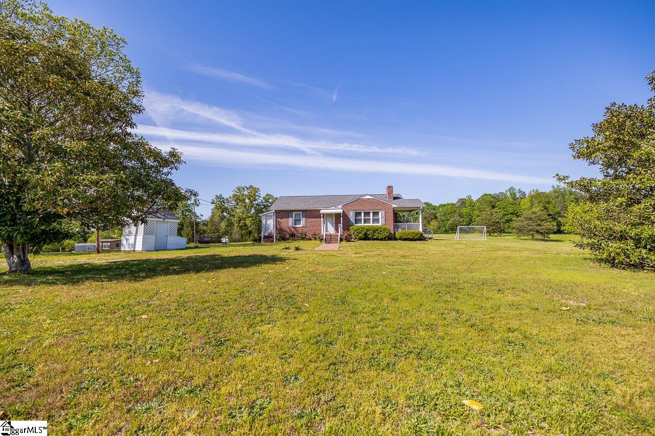 105 Mckittrick Bridge Road, Fountain Inn SC 29644