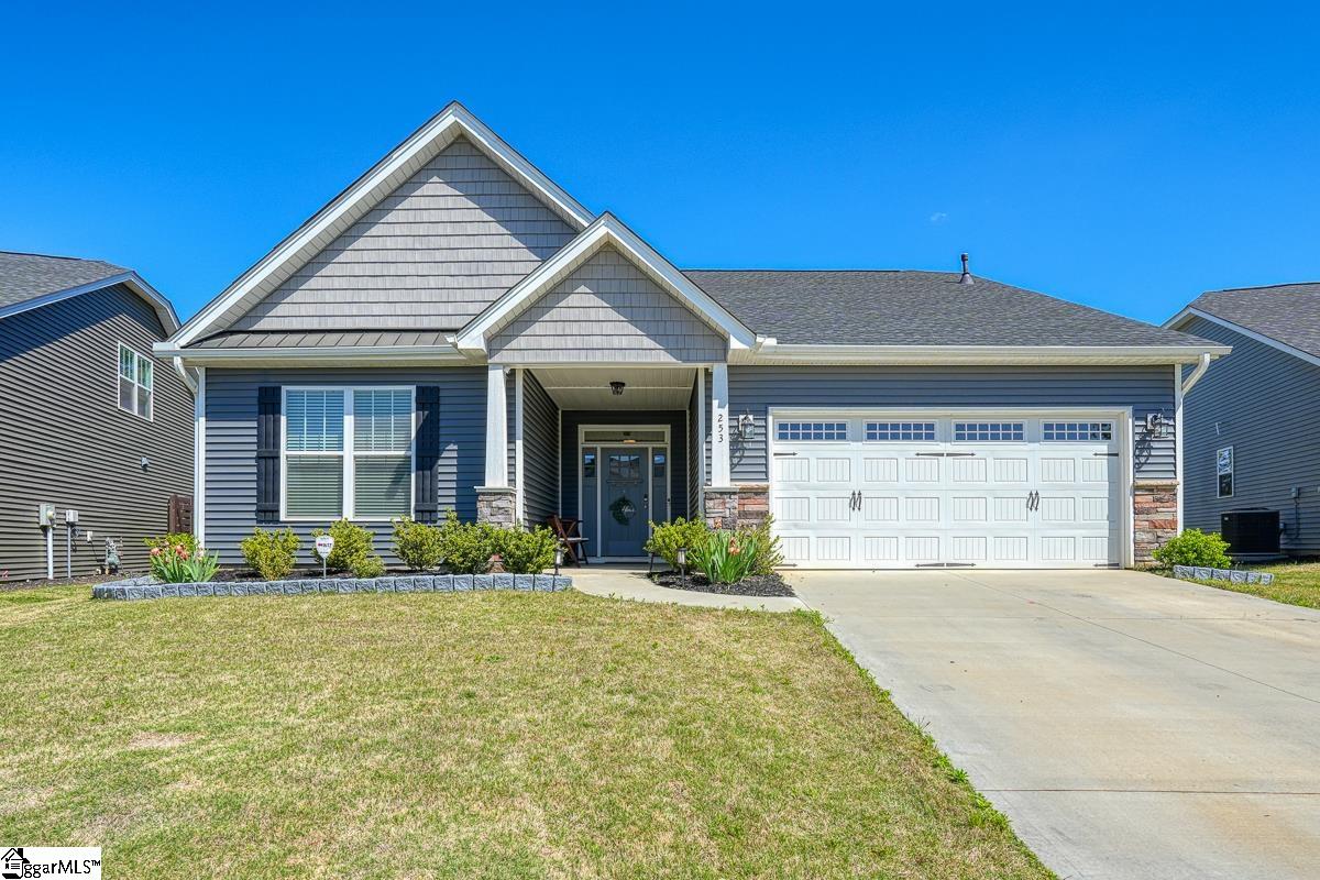 253 Foxbank Circle, Greer SC 29651