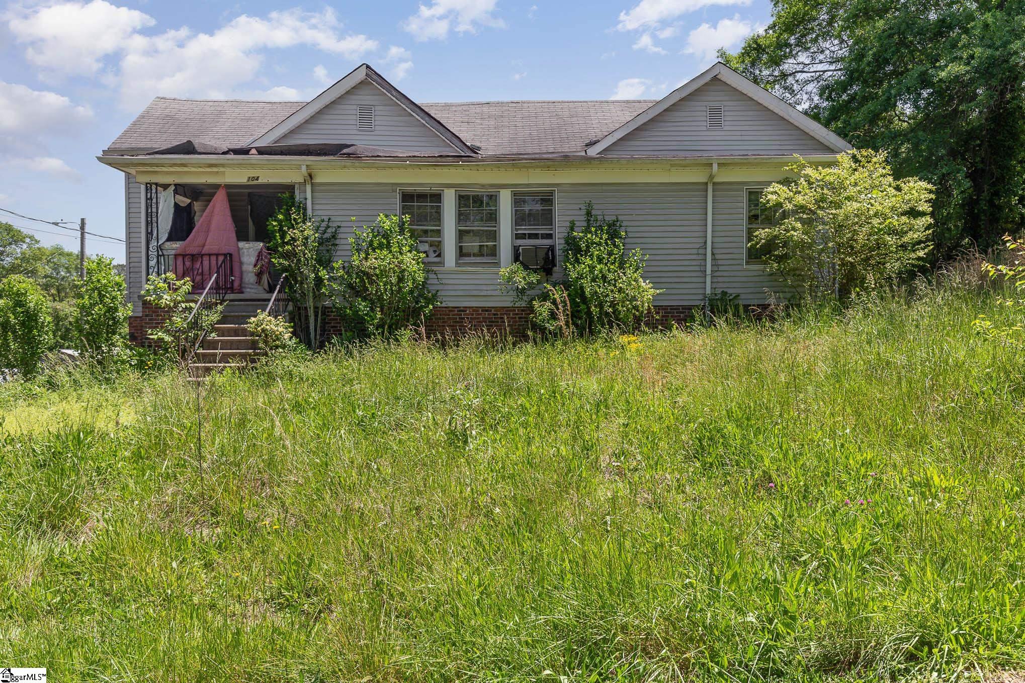 104 N 6th Street, Easley SC 29640