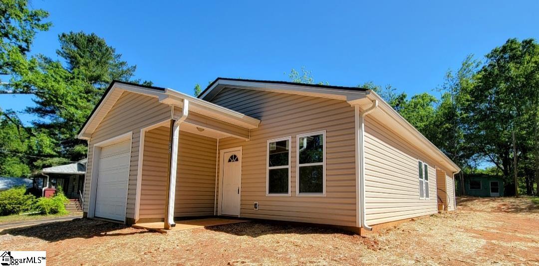 203 Oak Lane, Liberty SC 29657