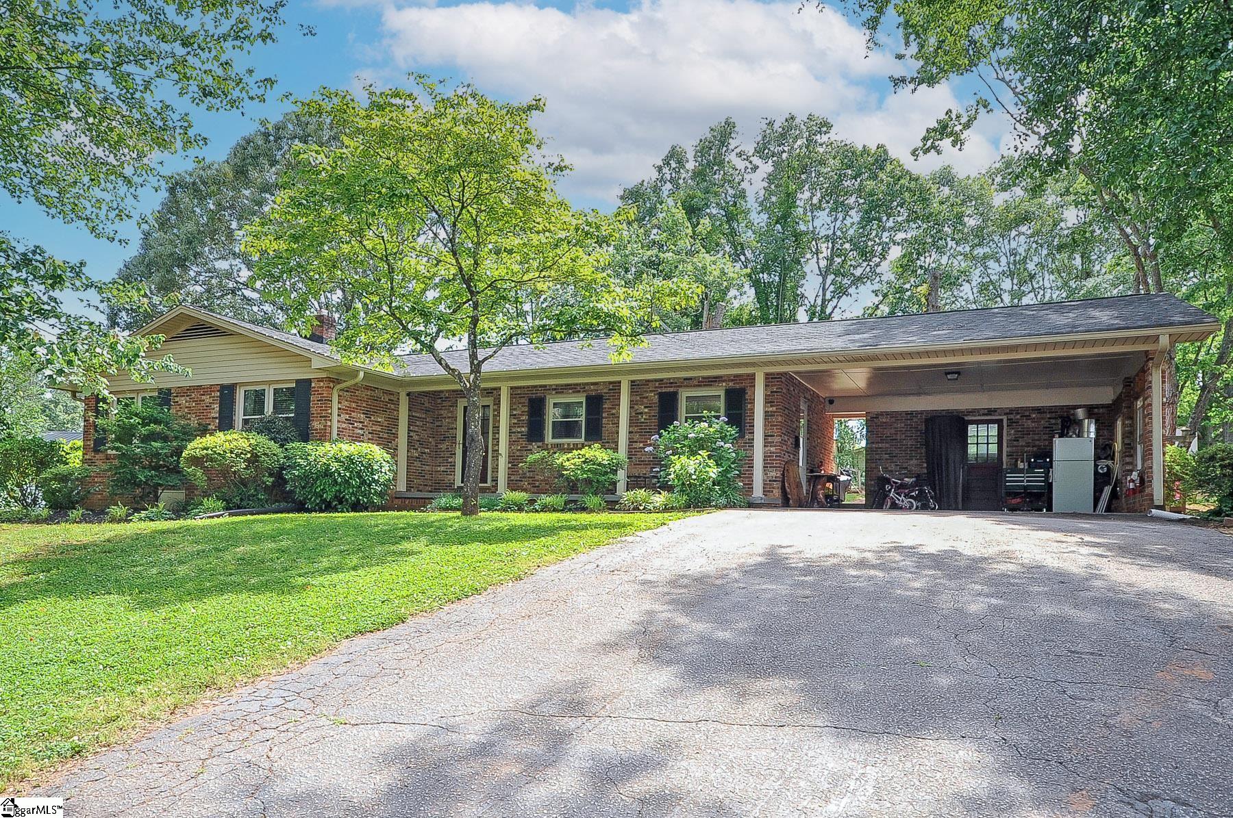 416 Andrew Pickens Drive, Seneca SC 29678