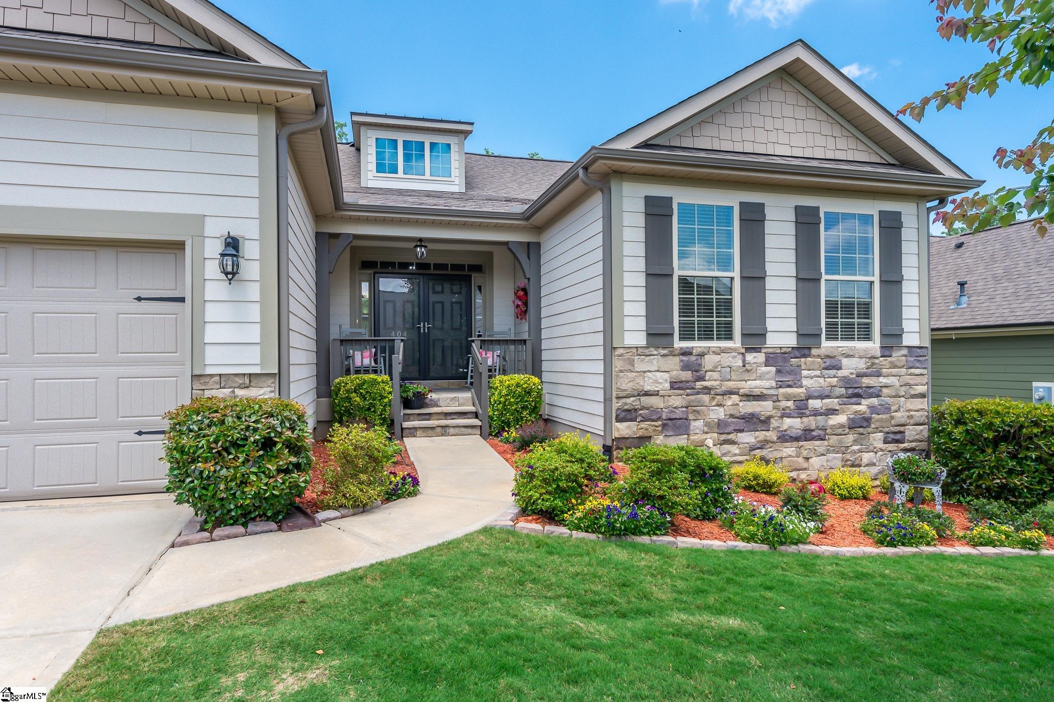 404 Woodland Oaks Court, Simpsonville SC 29681