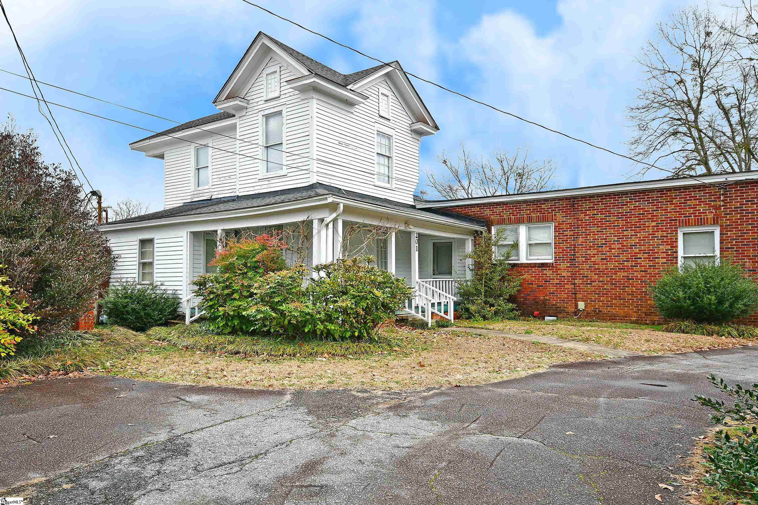201 S C Street, Easley SC 29640