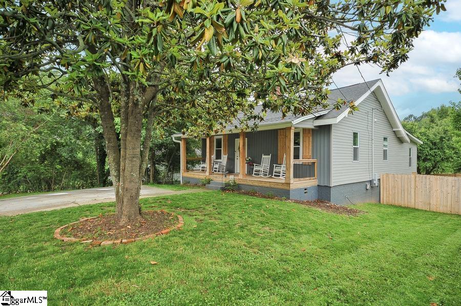 15 School Street, Travelers Rest SC 29690