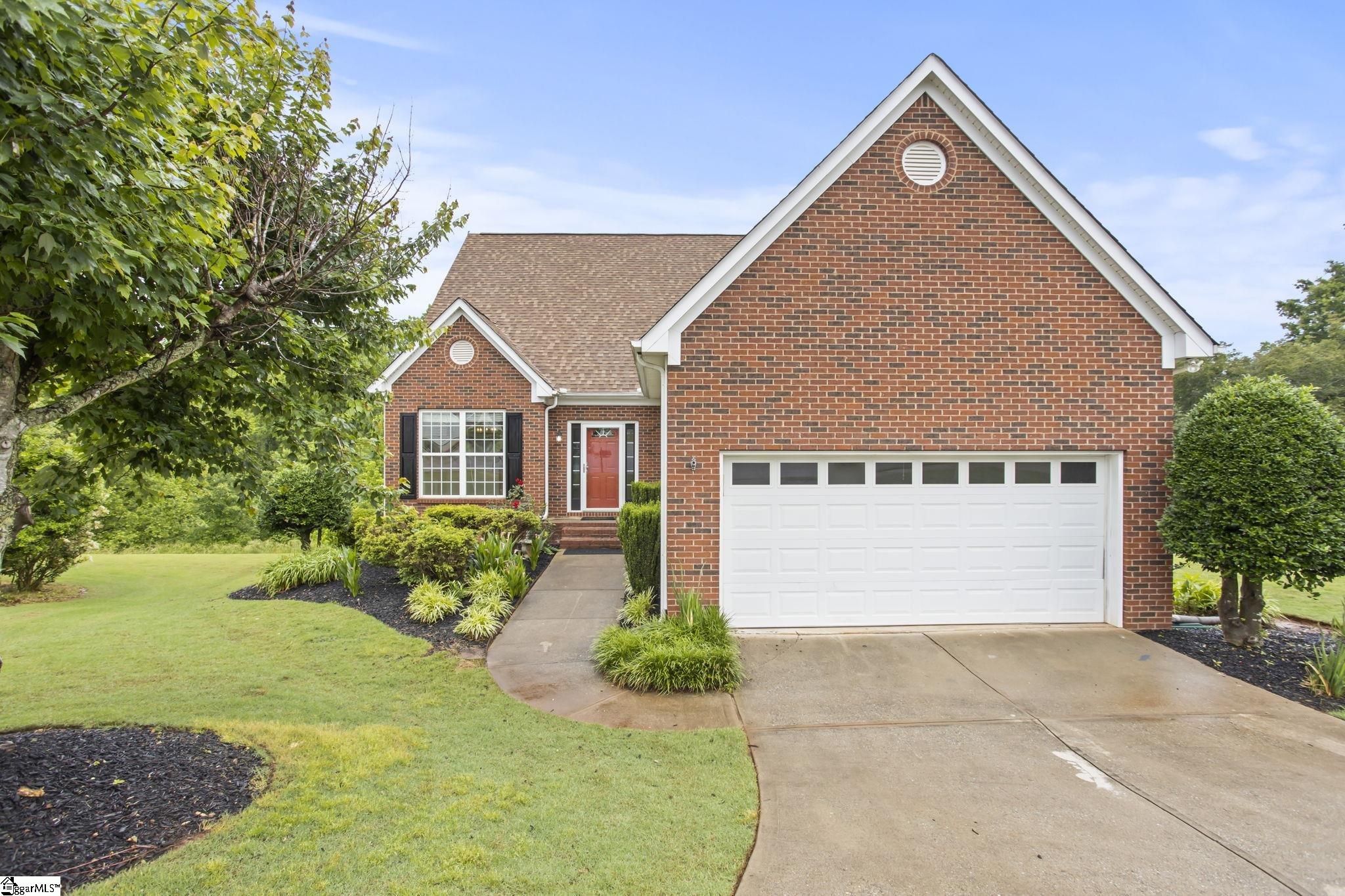 8 Coulter Court, Greer SC 29650