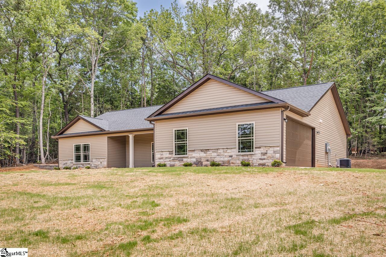 107 Angler Drive, Laurens SC 29360