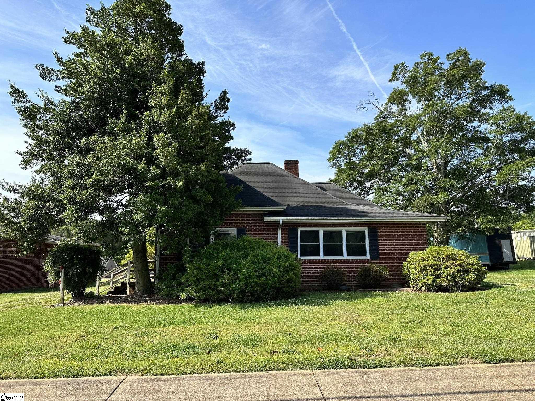 113 W Main Street, Duncan SC 29334