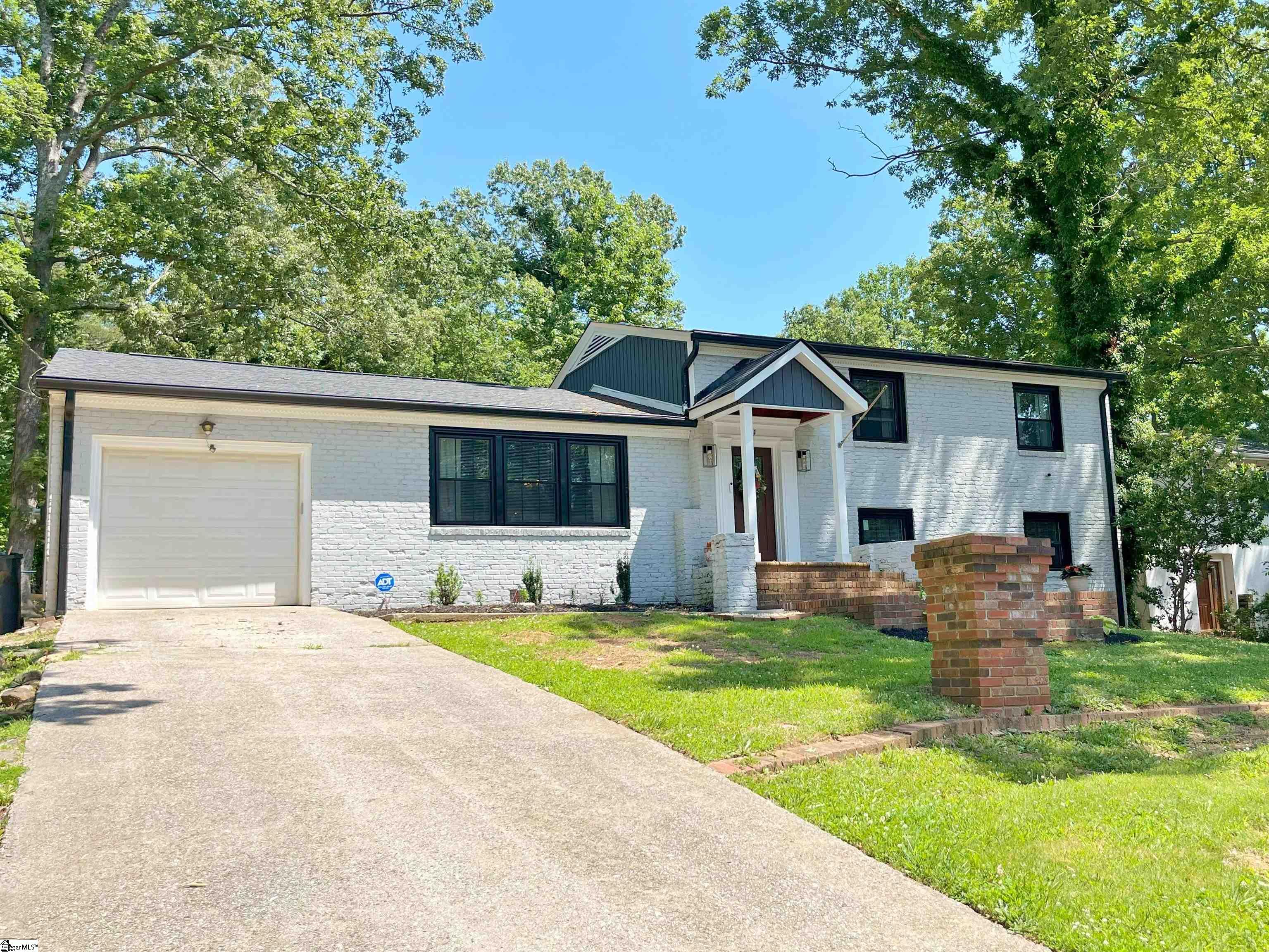 11 Pine Creek Court Greenville SC 29605