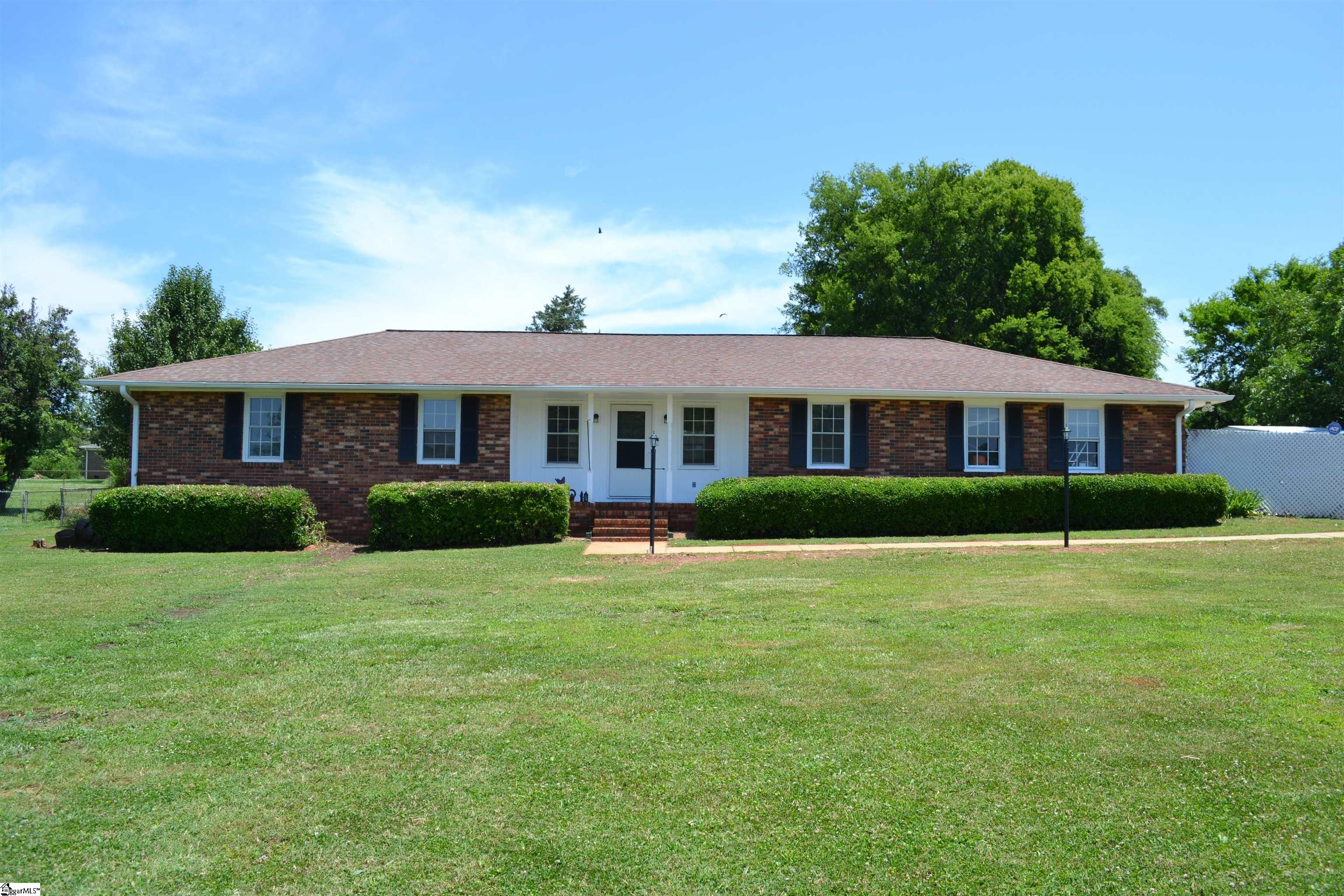 423 Greenmeadow Circle, Anderson SC 29626-5444