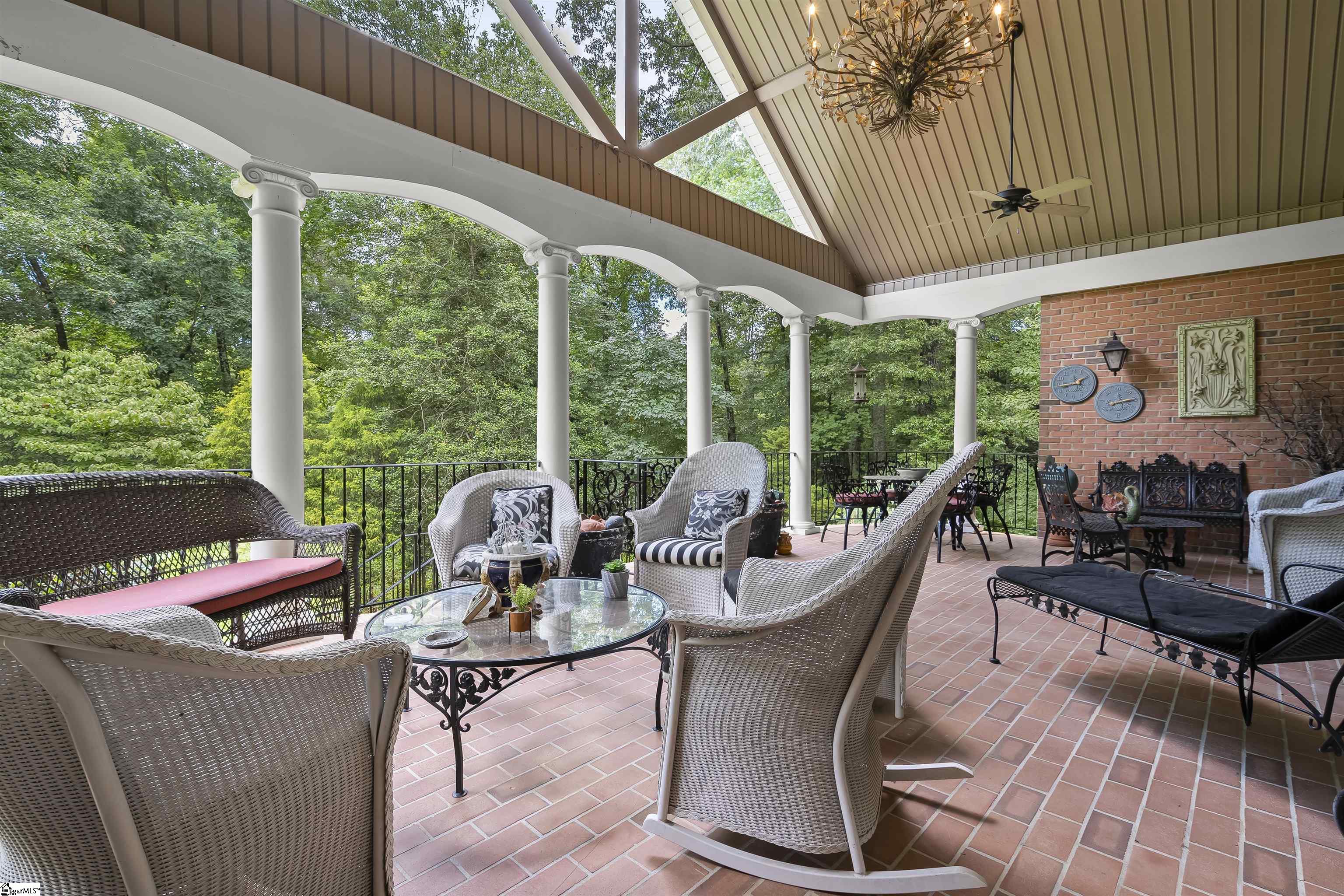 19 Bay Point Way Taylors, SC 29687