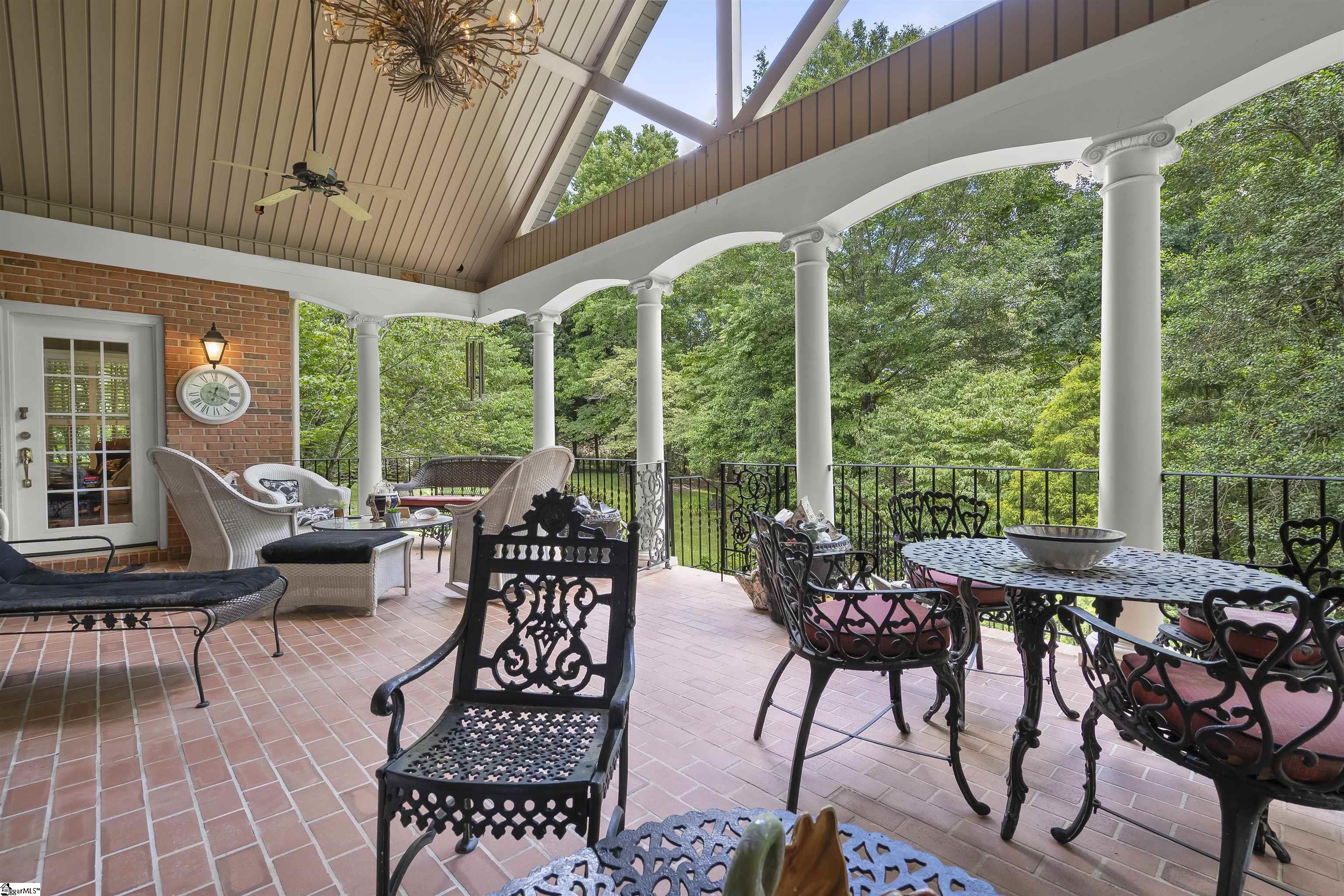 19 Bay Point Way Taylors, SC 29687