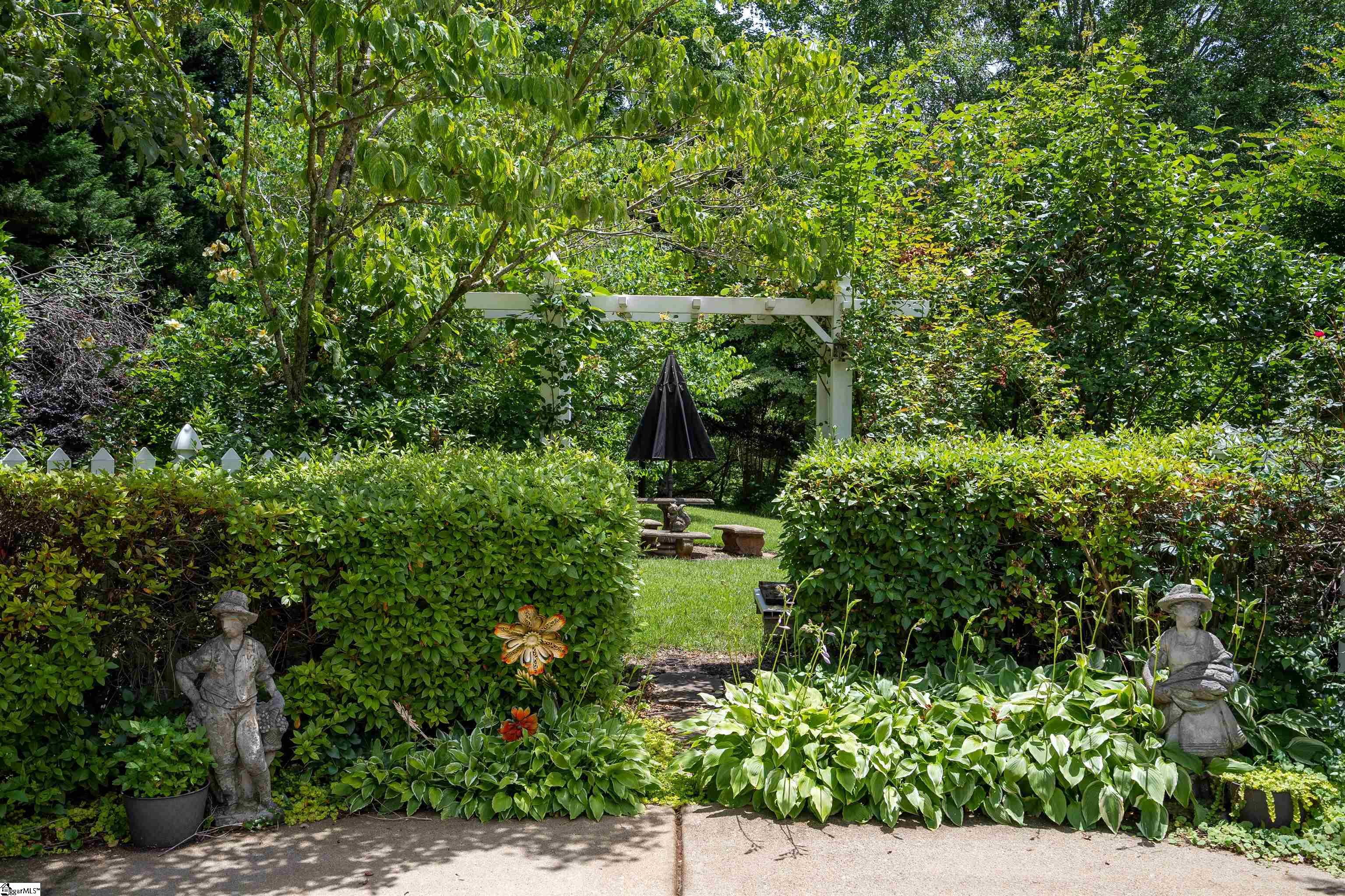 19 Bay Point Way Taylors, SC 29687
