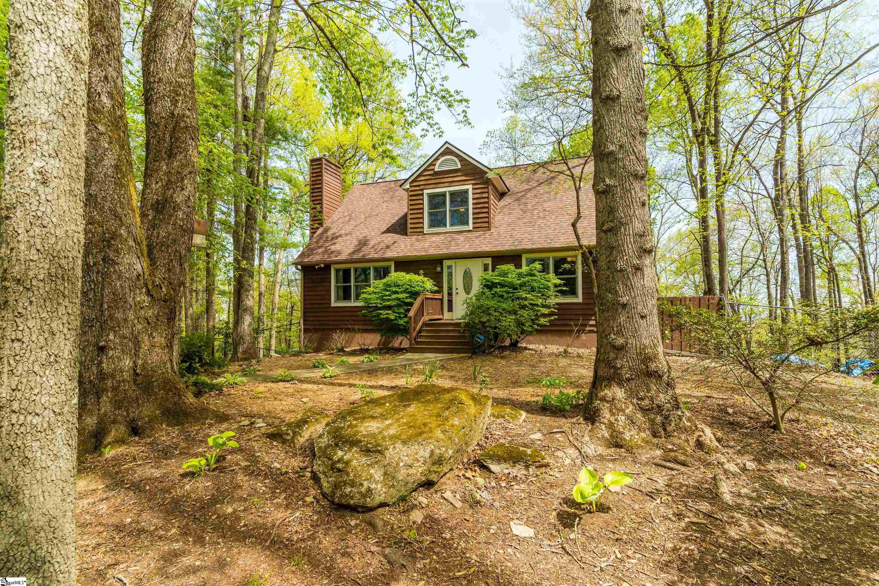 1356 Davis Mountain Road, Hendersonville NC 28739-8899