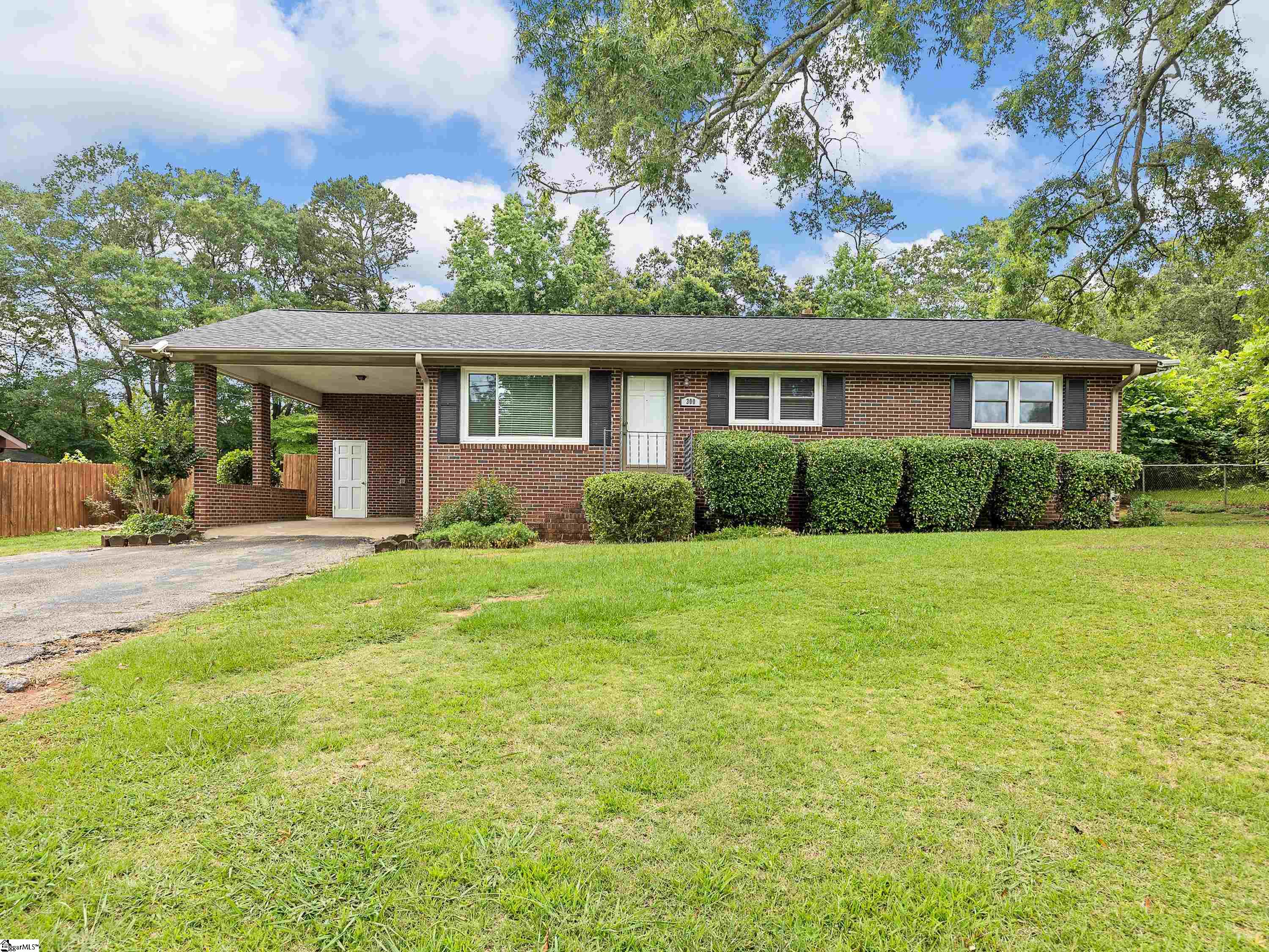 300 Mt Zion Road, Spartanburg SC 29303