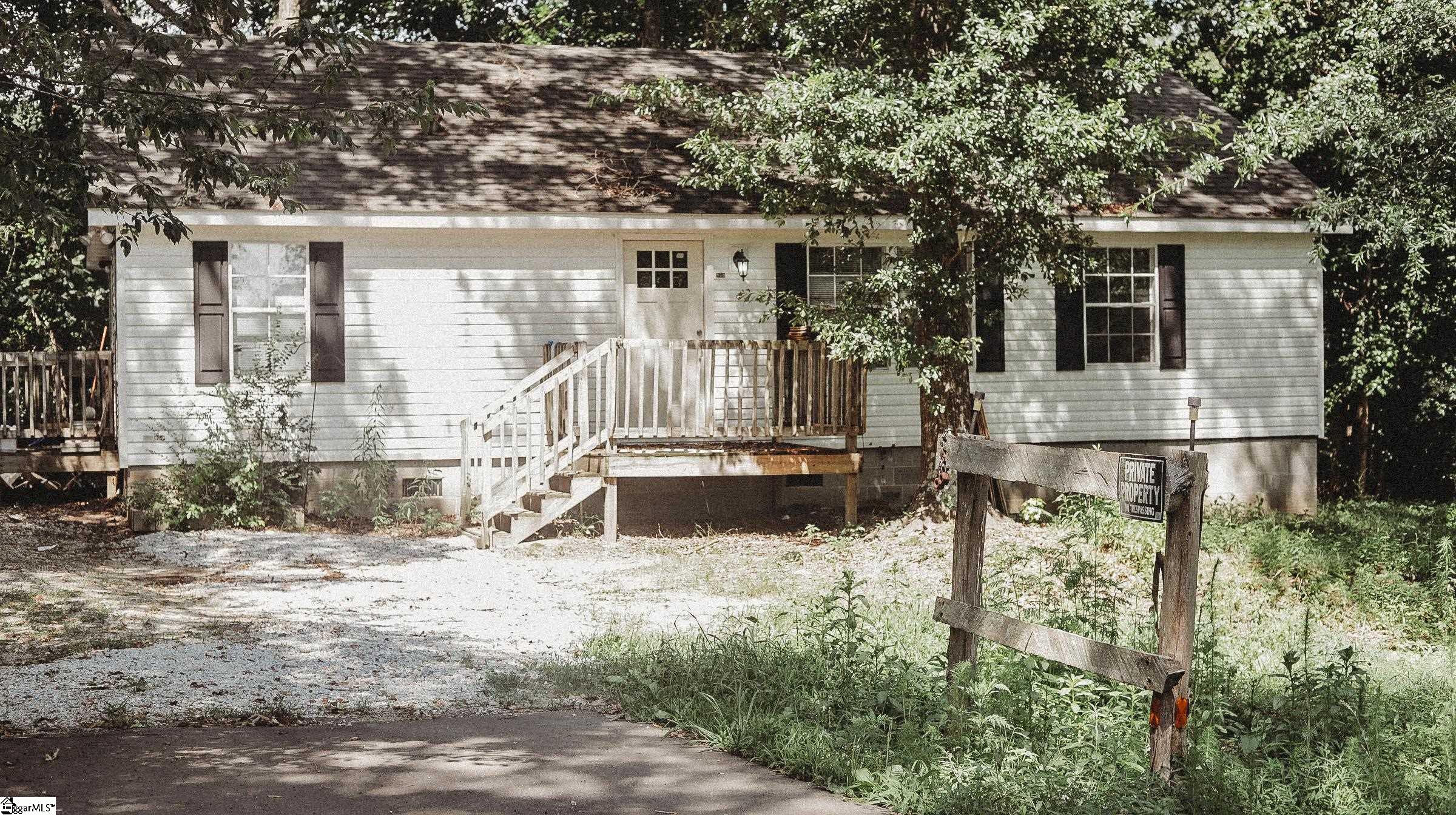 950 Hellams Road, Gray Court SC 29645