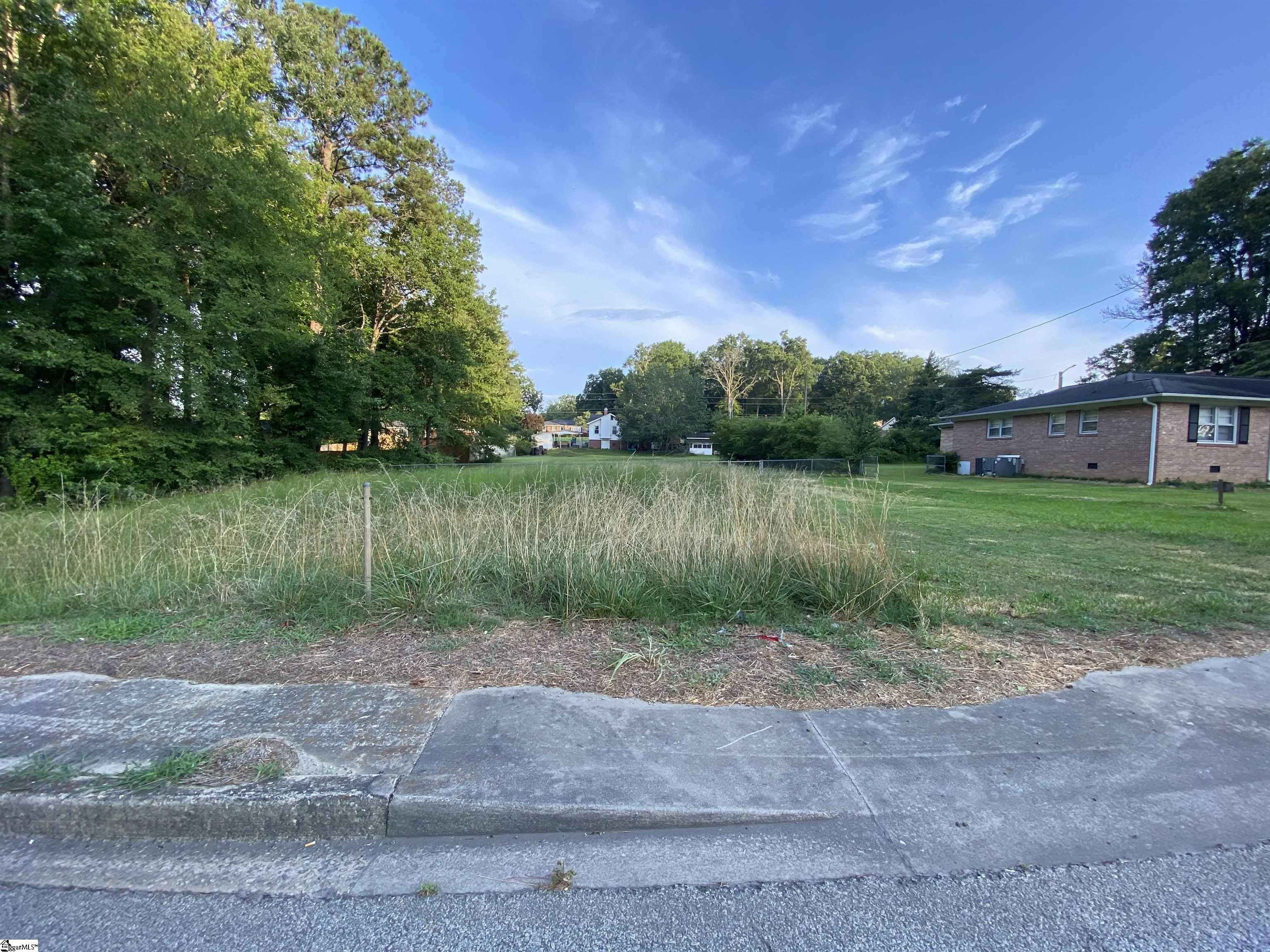 552 Springdale Road, Clinton SC 29325