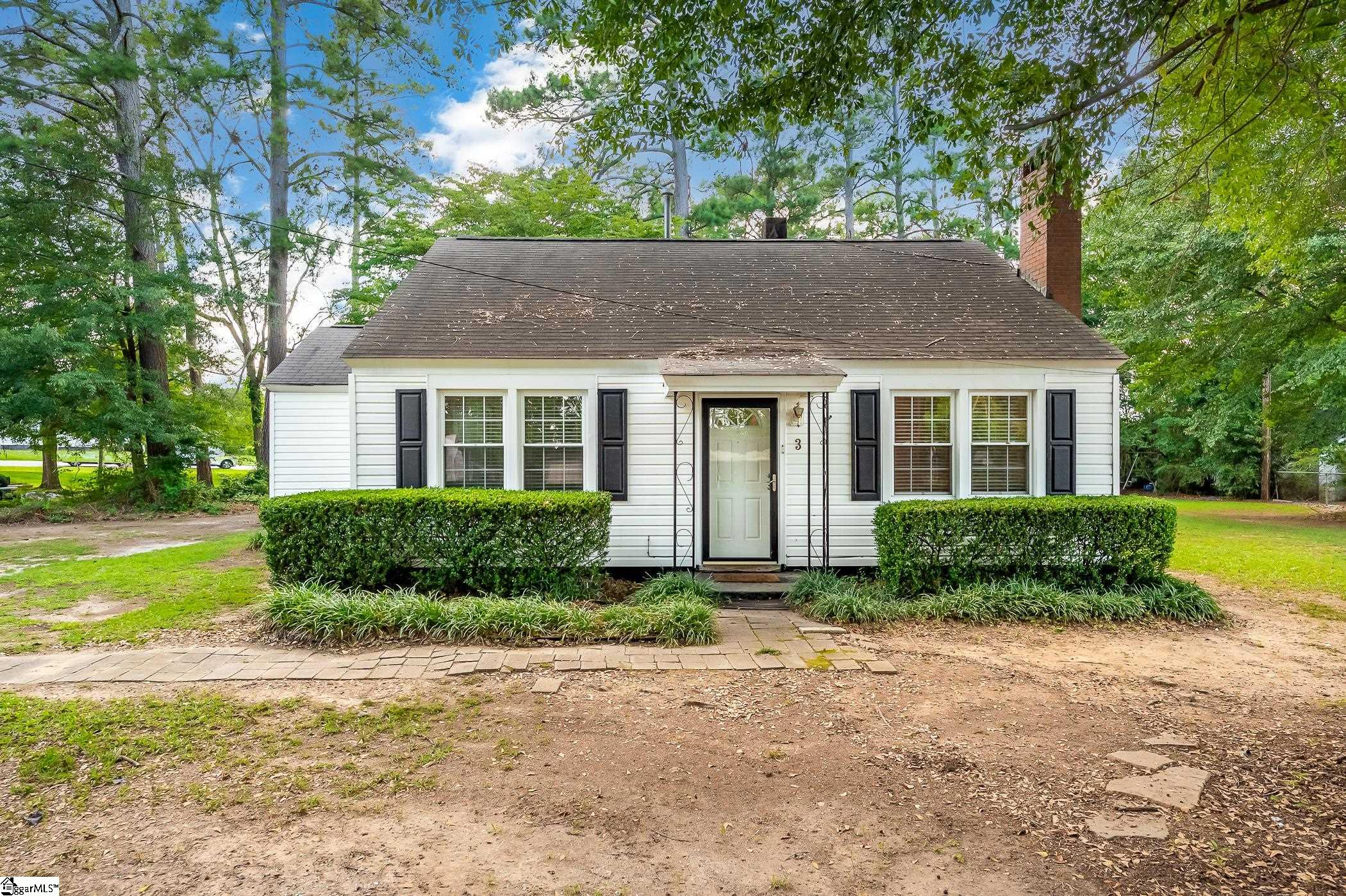 3 E Summit Drive Ware Shoals, SC 29692