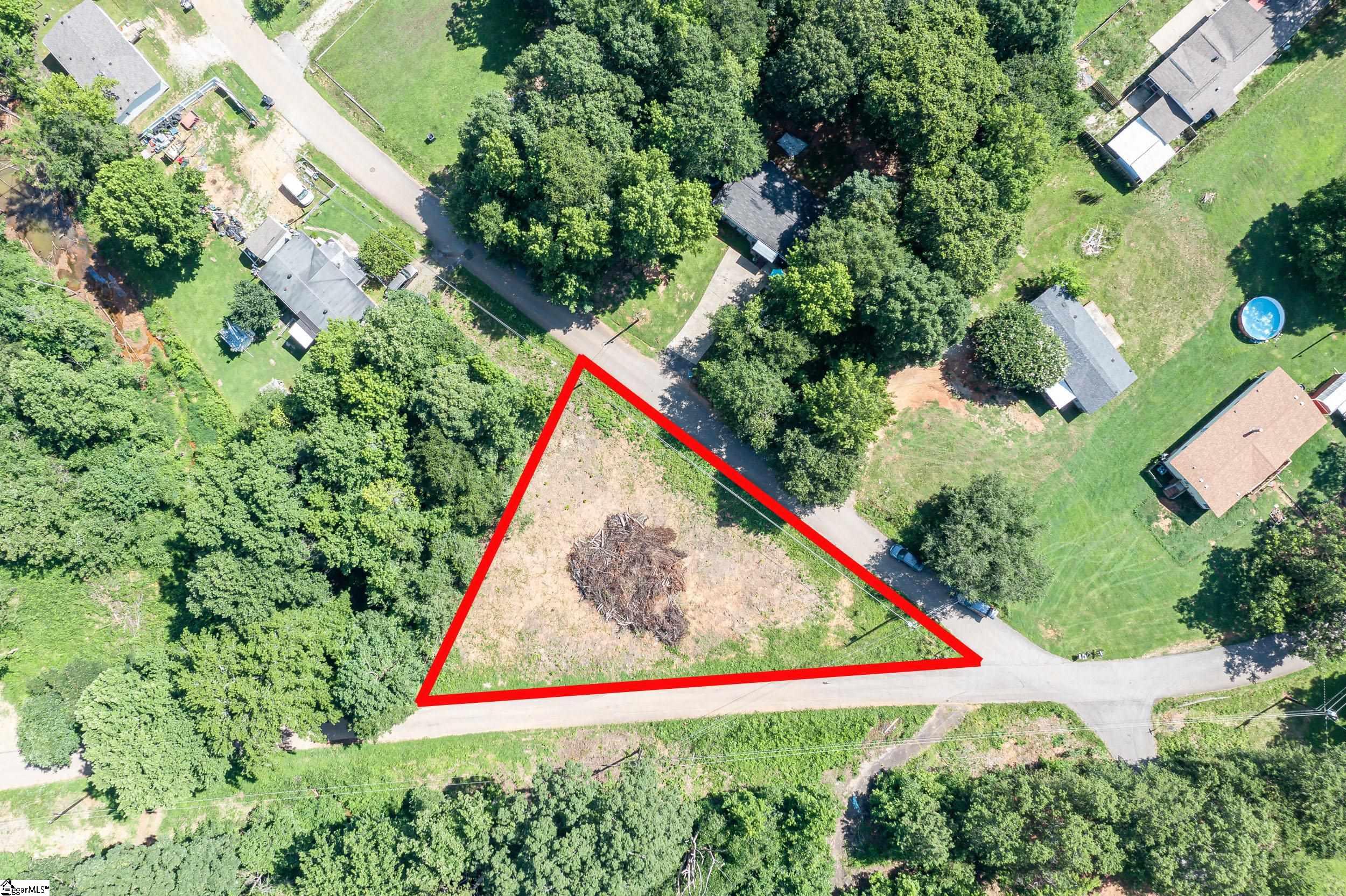 99 W Pine Lake Circle, Greenville SC 29605