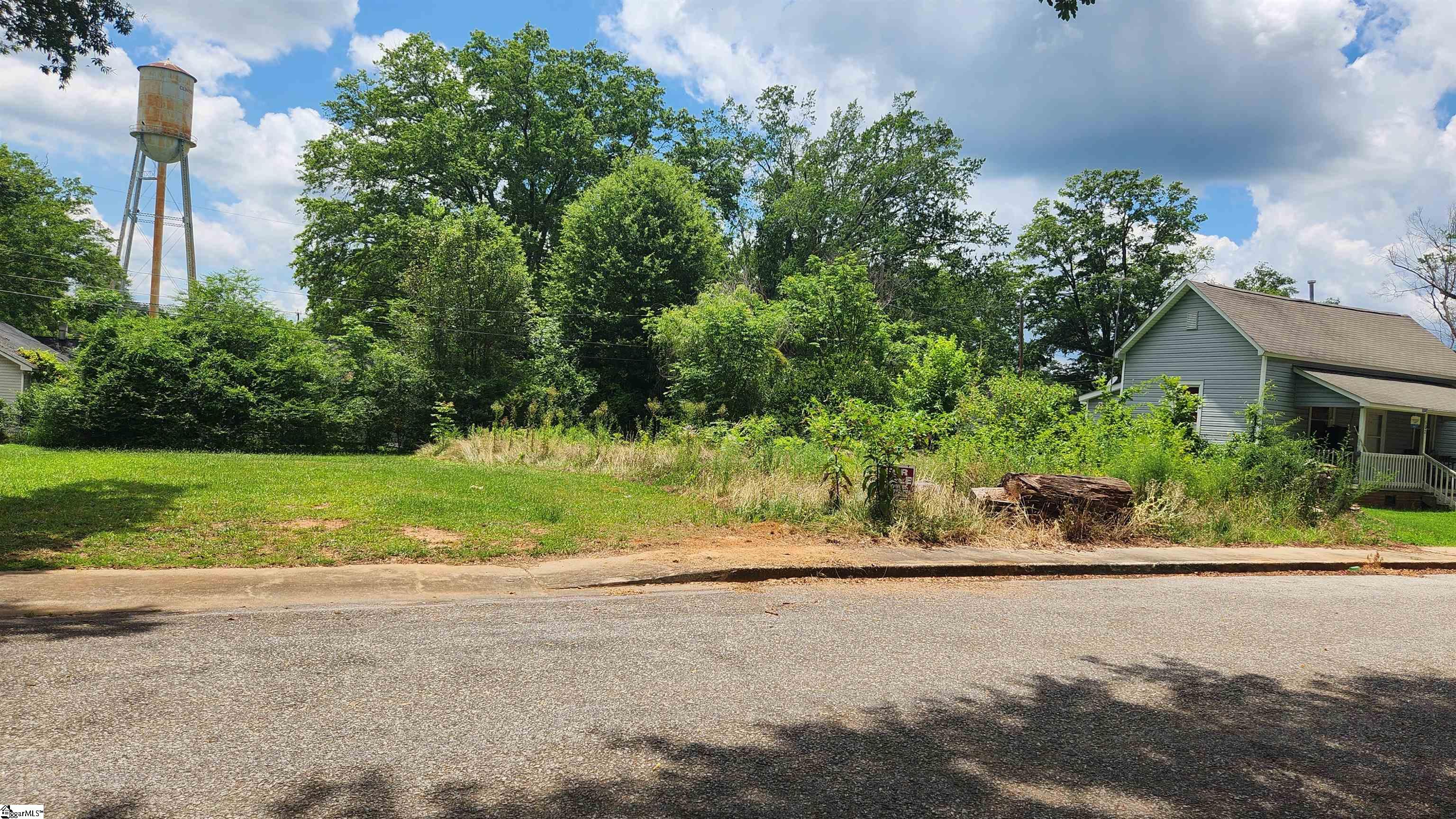 504 Elm Street, Clinton SC 29325