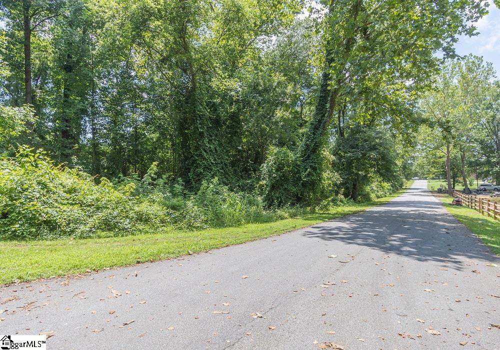 303 and 305 Greentree Circle, Anderson SC 29624