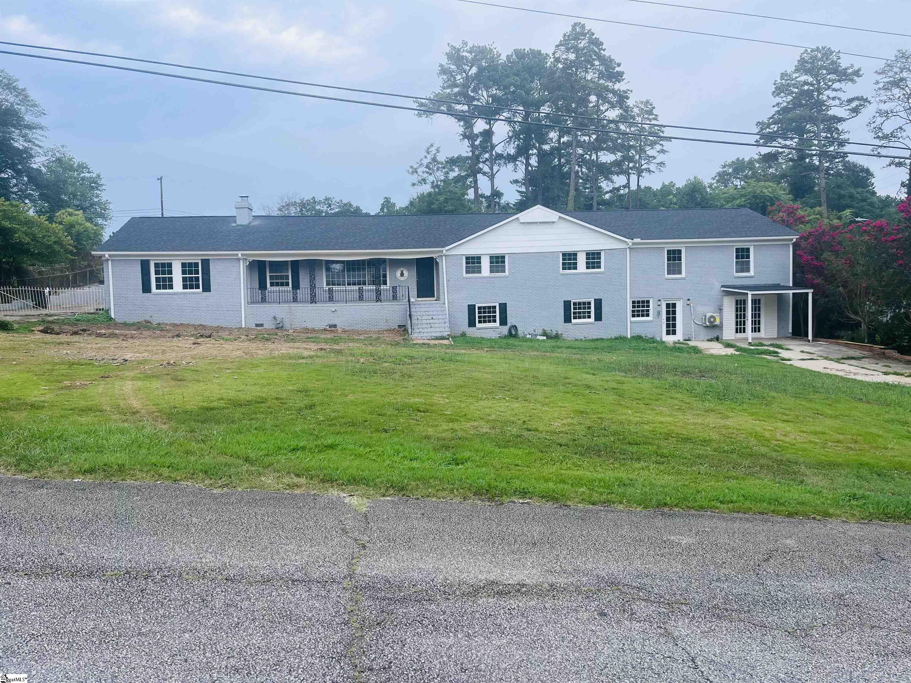 111 Dover Road, Spartanburg SC 29301