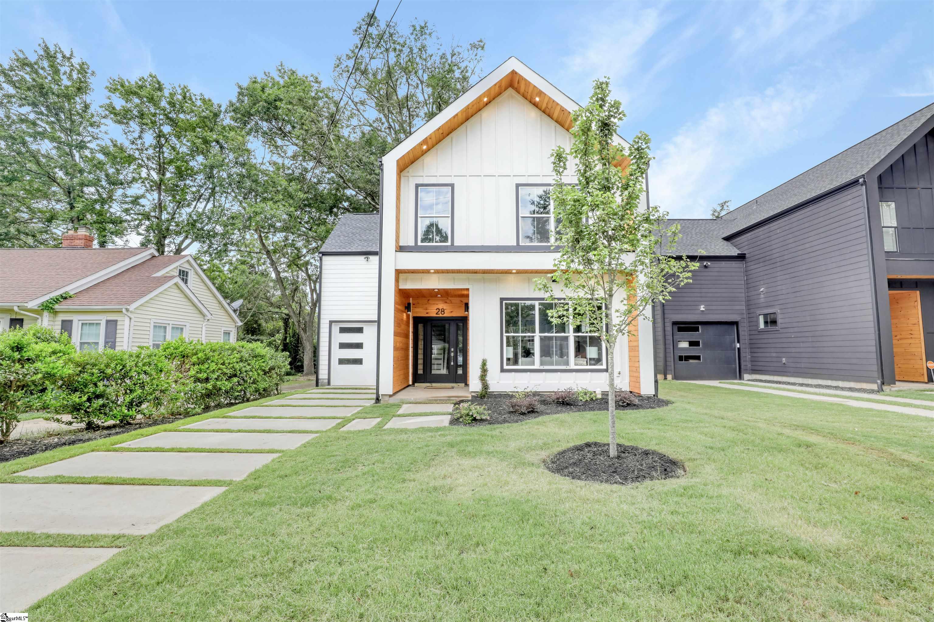 28 Pleasant Ridge Avenue, Greenville SC 29605