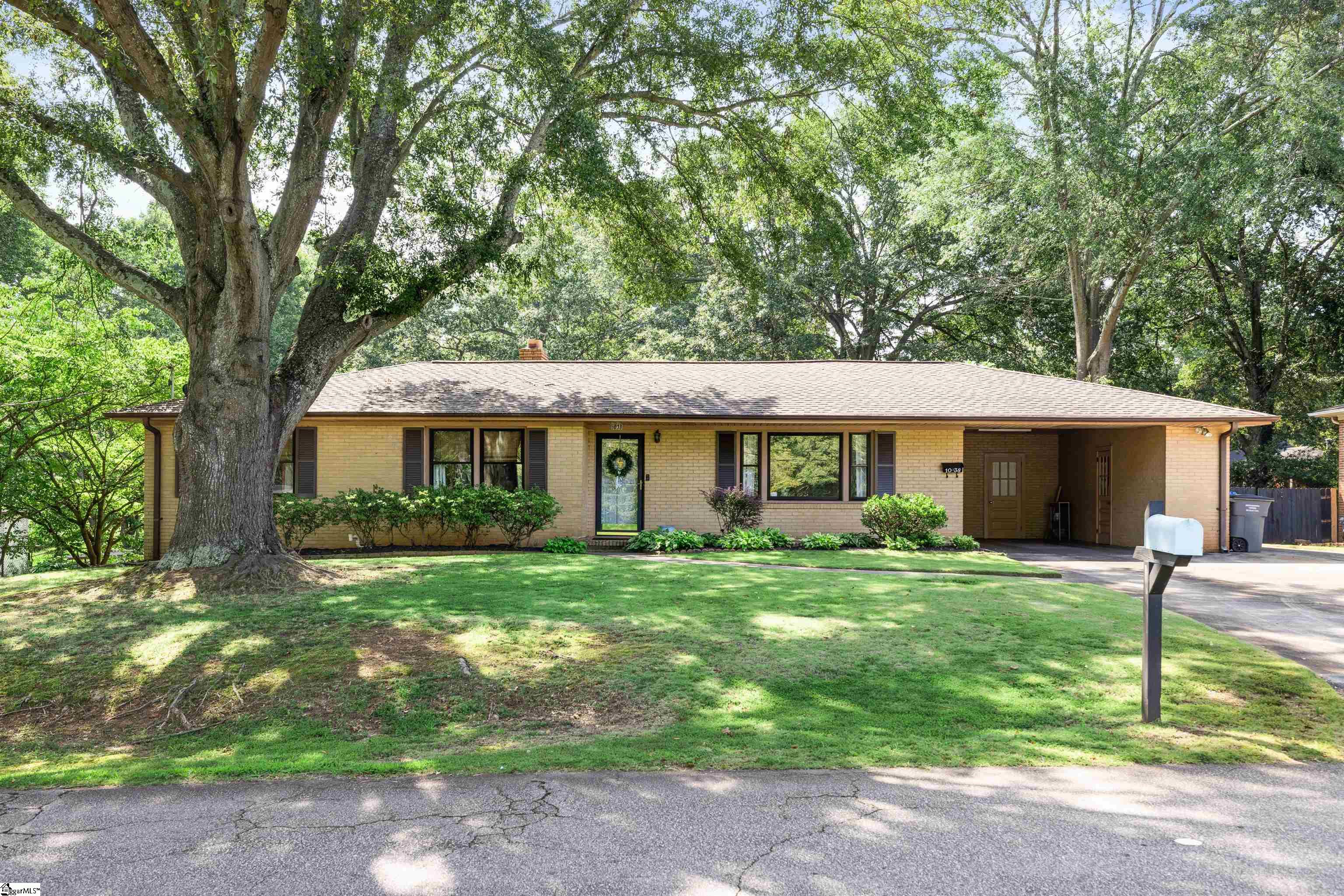 1038 E Perry Road, Greenville SC 29609