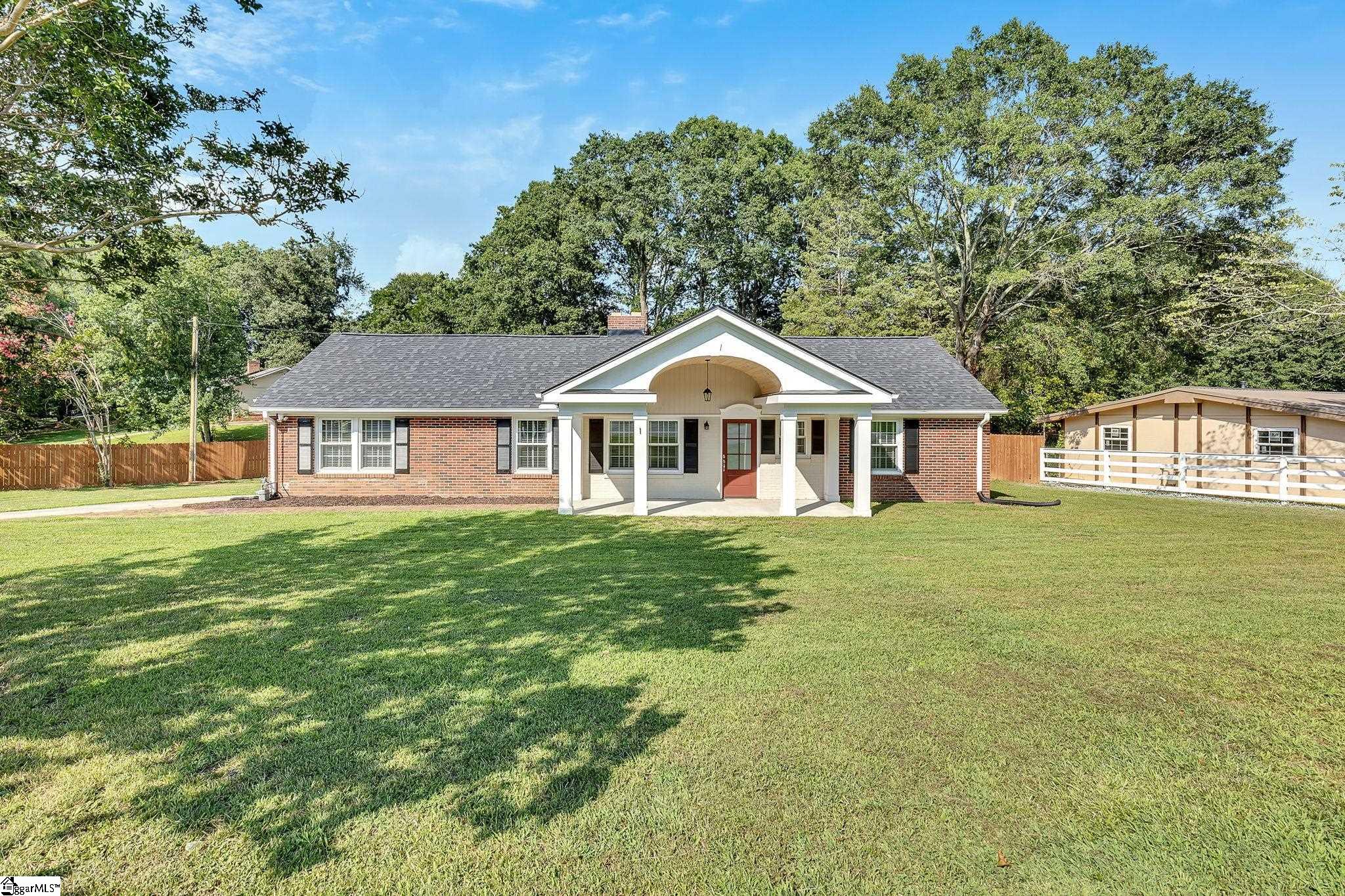 1 Kennedy Drive, Greenville SC 29605-3252